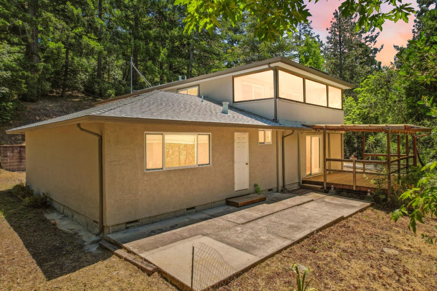 Detail Gallery Image 2 of 113 For 24895 Skyland Rd, Los Gatos,  CA 95033 - 4 Beds | 2 Baths