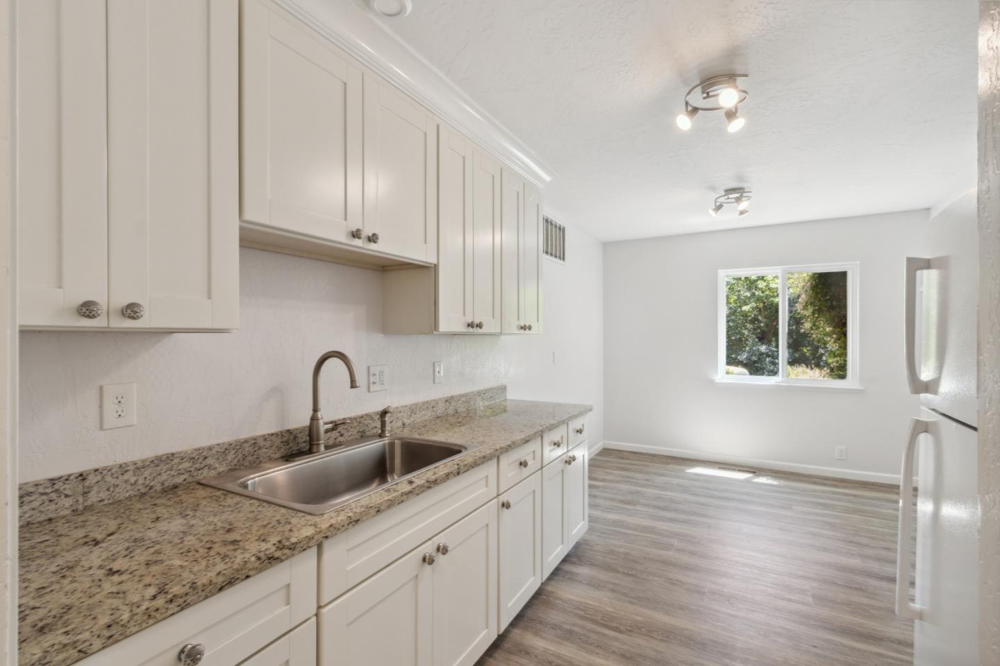Detail Gallery Image 28 of 113 For 24895 Skyland Rd, Los Gatos,  CA 95033 - 4 Beds | 2 Baths