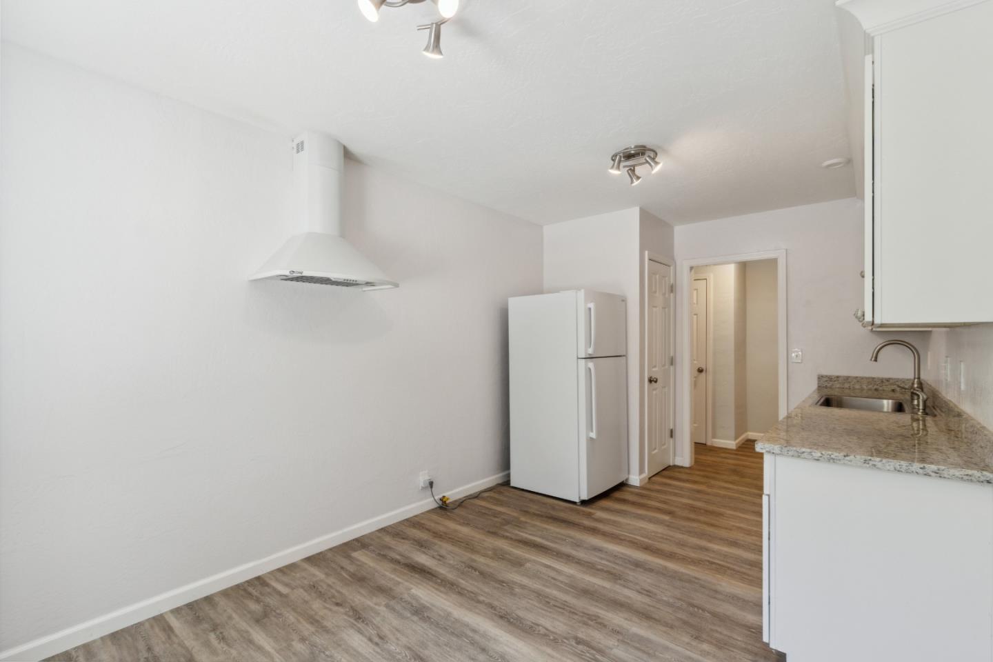 Detail Gallery Image 31 of 113 For 24895 Skyland Rd, Los Gatos,  CA 95033 - 4 Beds | 2 Baths