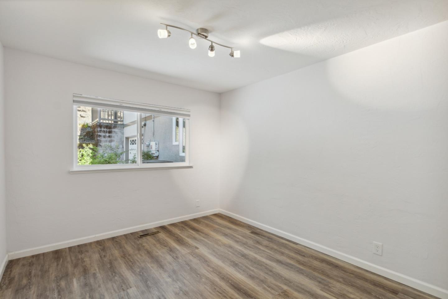 Detail Gallery Image 37 of 113 For 24895 Skyland Rd, Los Gatos,  CA 95033 - 4 Beds | 2 Baths