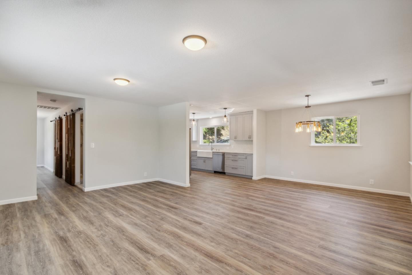 Detail Gallery Image 7 of 113 For 24895 Skyland Rd, Los Gatos,  CA 95033 - 4 Beds | 2 Baths