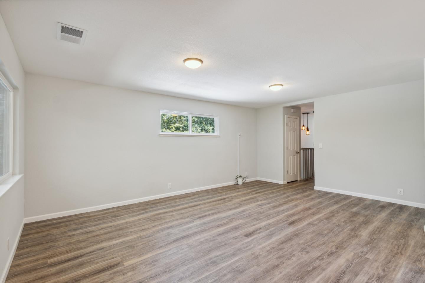 Detail Gallery Image 8 of 113 For 24895 Skyland Rd, Los Gatos,  CA 95033 - 4 Beds | 2 Baths