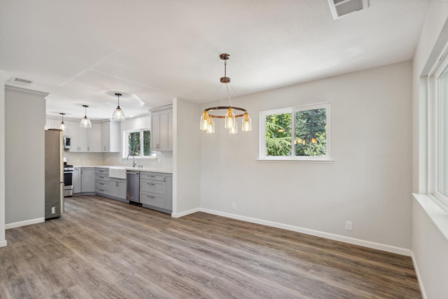 Detail Gallery Image 9 of 113 For 24895 Skyland Rd, Los Gatos,  CA 95033 - 4 Beds | 2 Baths