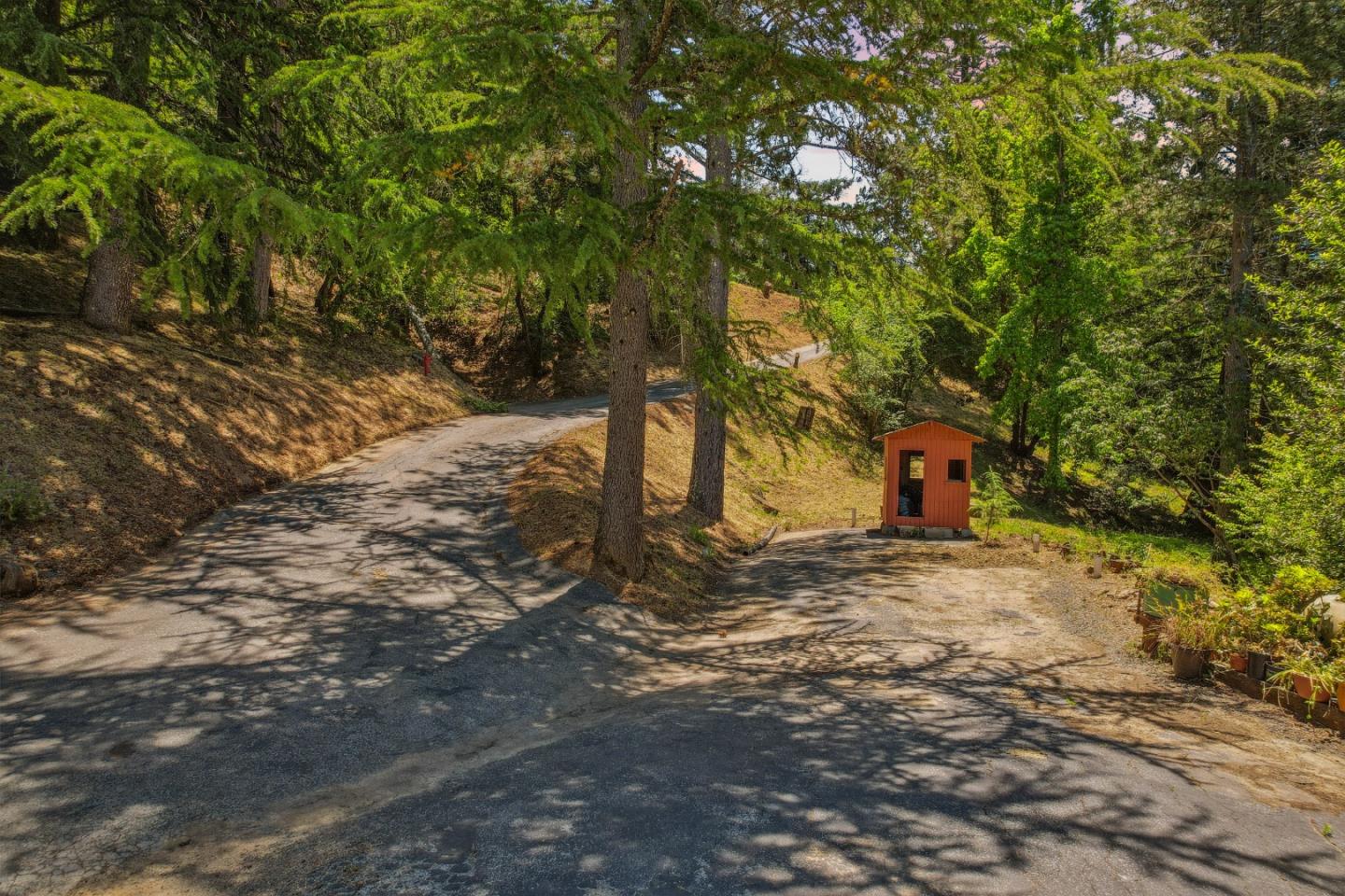 Detail Gallery Image 91 of 113 For 24895 Skyland Rd, Los Gatos,  CA 95033 - 4 Beds | 2 Baths