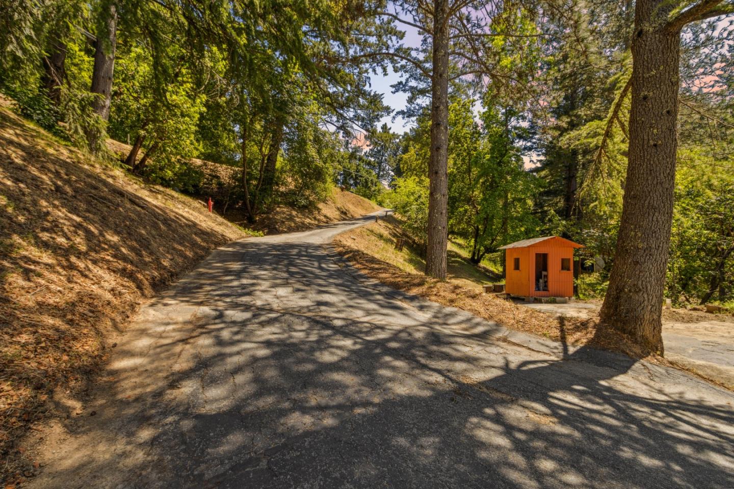 Detail Gallery Image 92 of 113 For 24895 Skyland Rd, Los Gatos,  CA 95033 - 4 Beds | 2 Baths