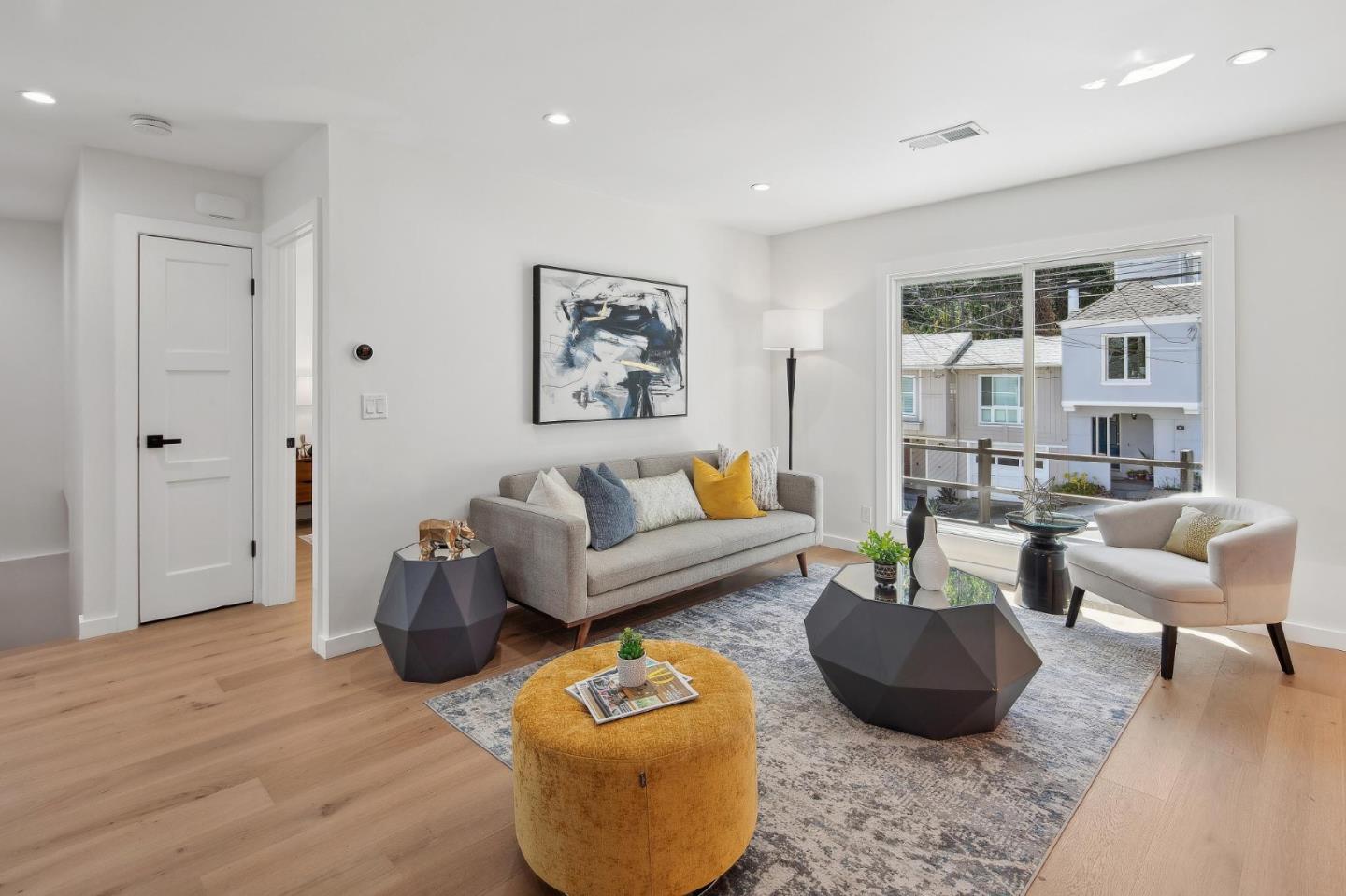 Detail Gallery Image 14 of 57 For 26 Glenview Dr, San Francisco,  CA 94131 - 4 Beds | 3 Baths