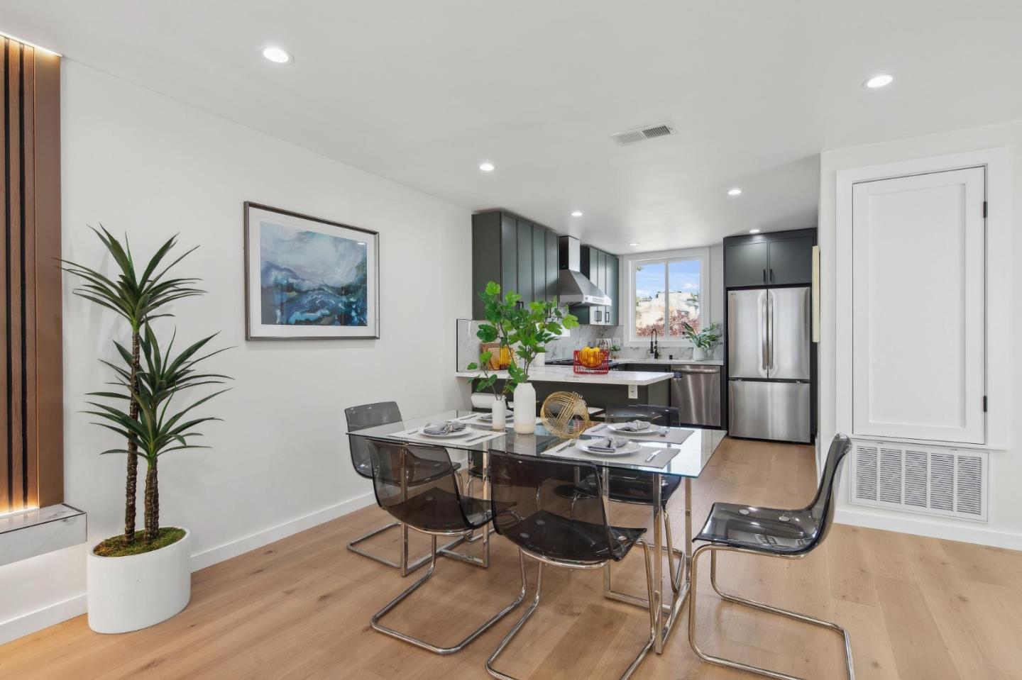 Detail Gallery Image 20 of 57 For 26 Glenview Dr, San Francisco,  CA 94131 - 4 Beds | 3 Baths