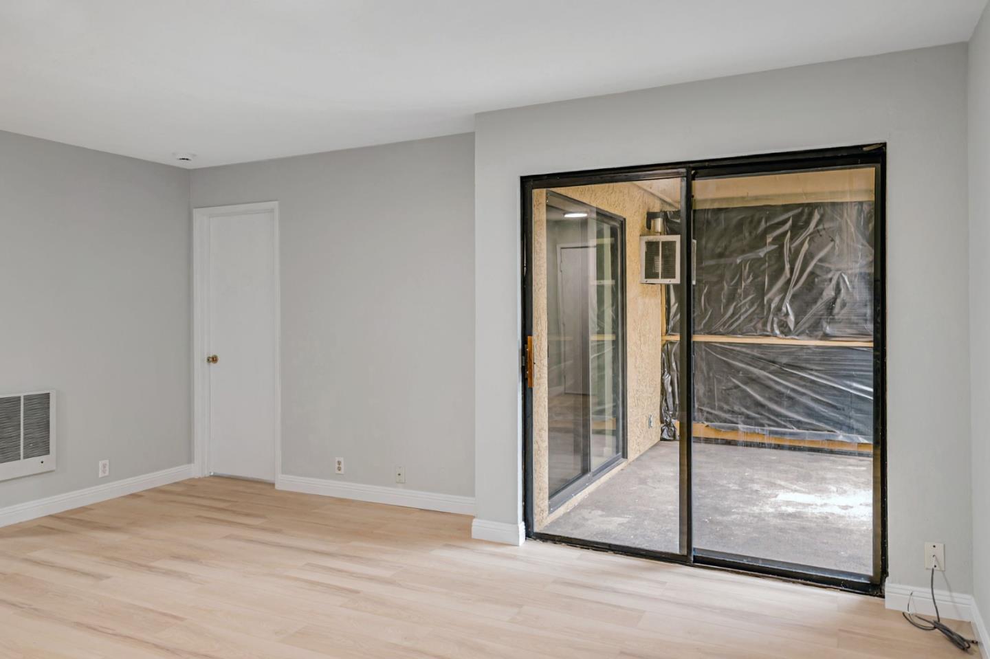 Detail Gallery Image 6 of 24 For 16006 E 14th St #106,  San Leandro,  CA 94578 - 2 Beds | 2 Baths