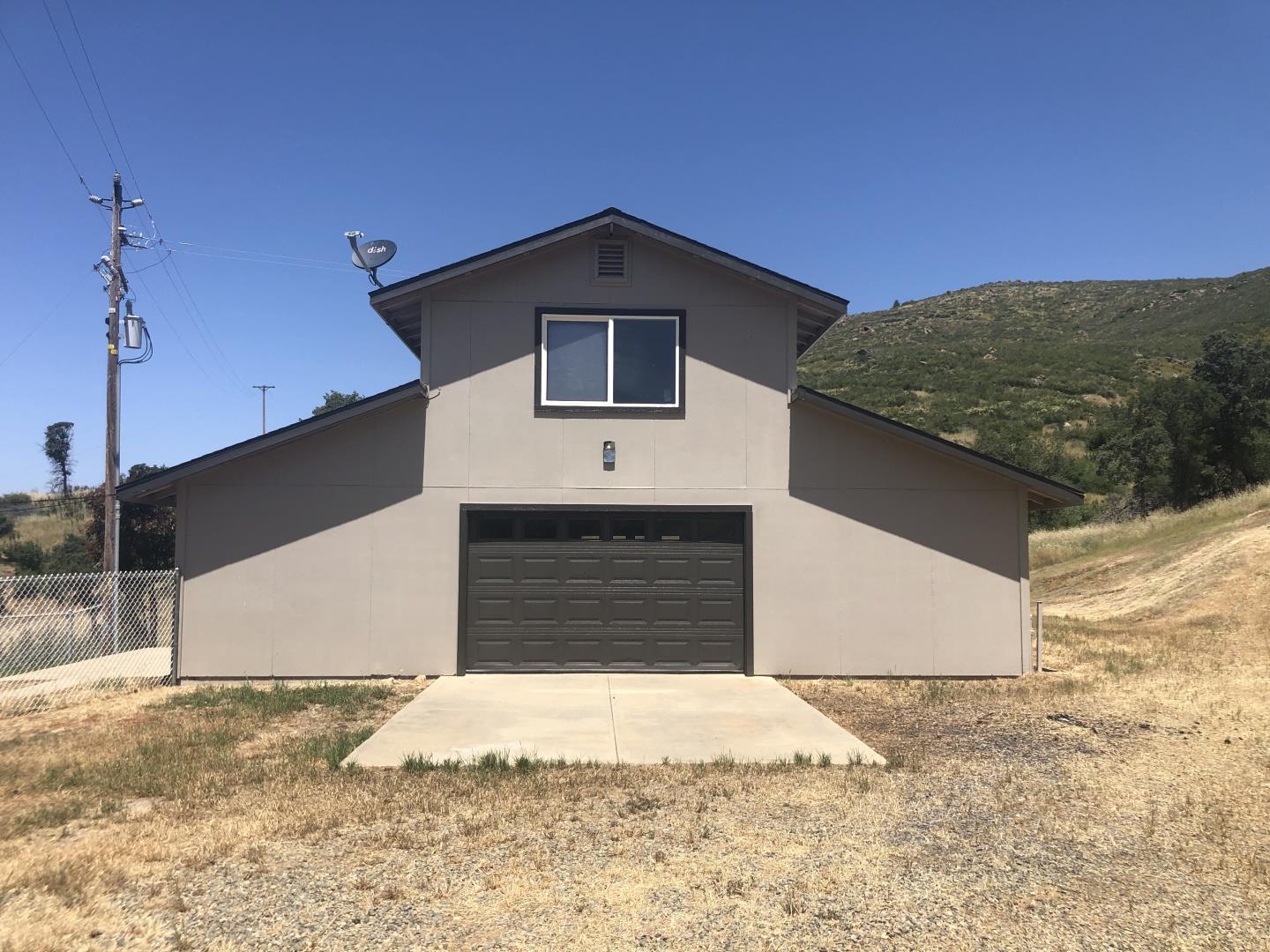 Detail Gallery Image 18 of 44 For 8260 Hunters Valley Rd, Mariposa,  CA 95338 - 3 Beds | 2 Baths