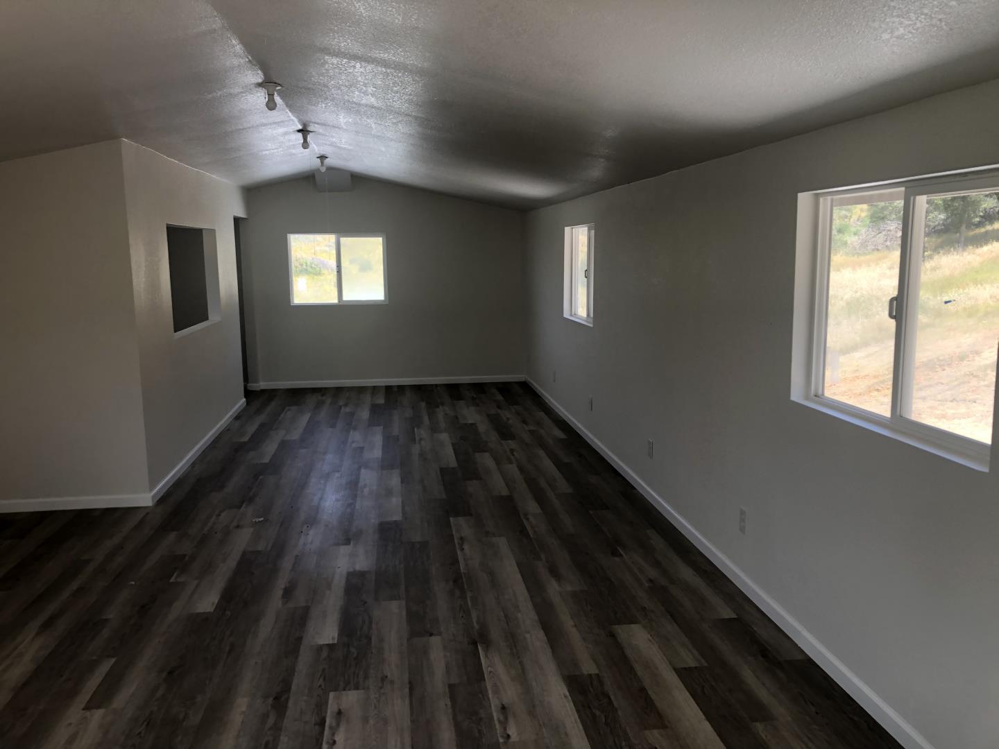 Detail Gallery Image 25 of 44 For 8260 Hunters Valley Rd, Mariposa,  CA 95338 - 3 Beds | 2 Baths