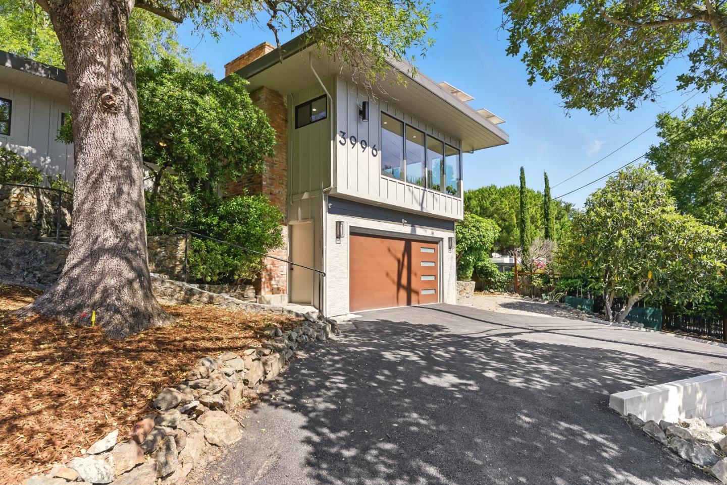 Detail Gallery Image 2 of 50 For 3996 Jefferson Ave, Redwood City,  CA 94062 - 3 Beds | 3 Baths