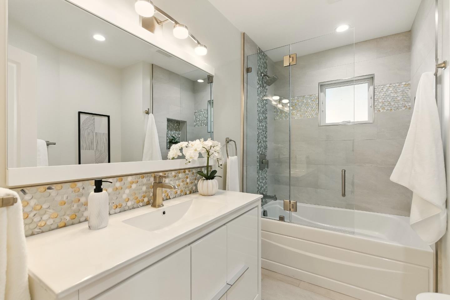 Detail Gallery Image 20 of 50 For 3996 Jefferson Ave, Redwood City,  CA 94062 - 3 Beds | 3 Baths