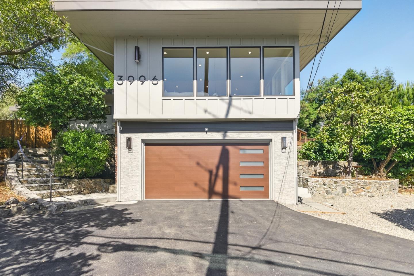 Detail Gallery Image 4 of 50 For 3996 Jefferson Ave, Redwood City,  CA 94062 - 3 Beds | 3 Baths