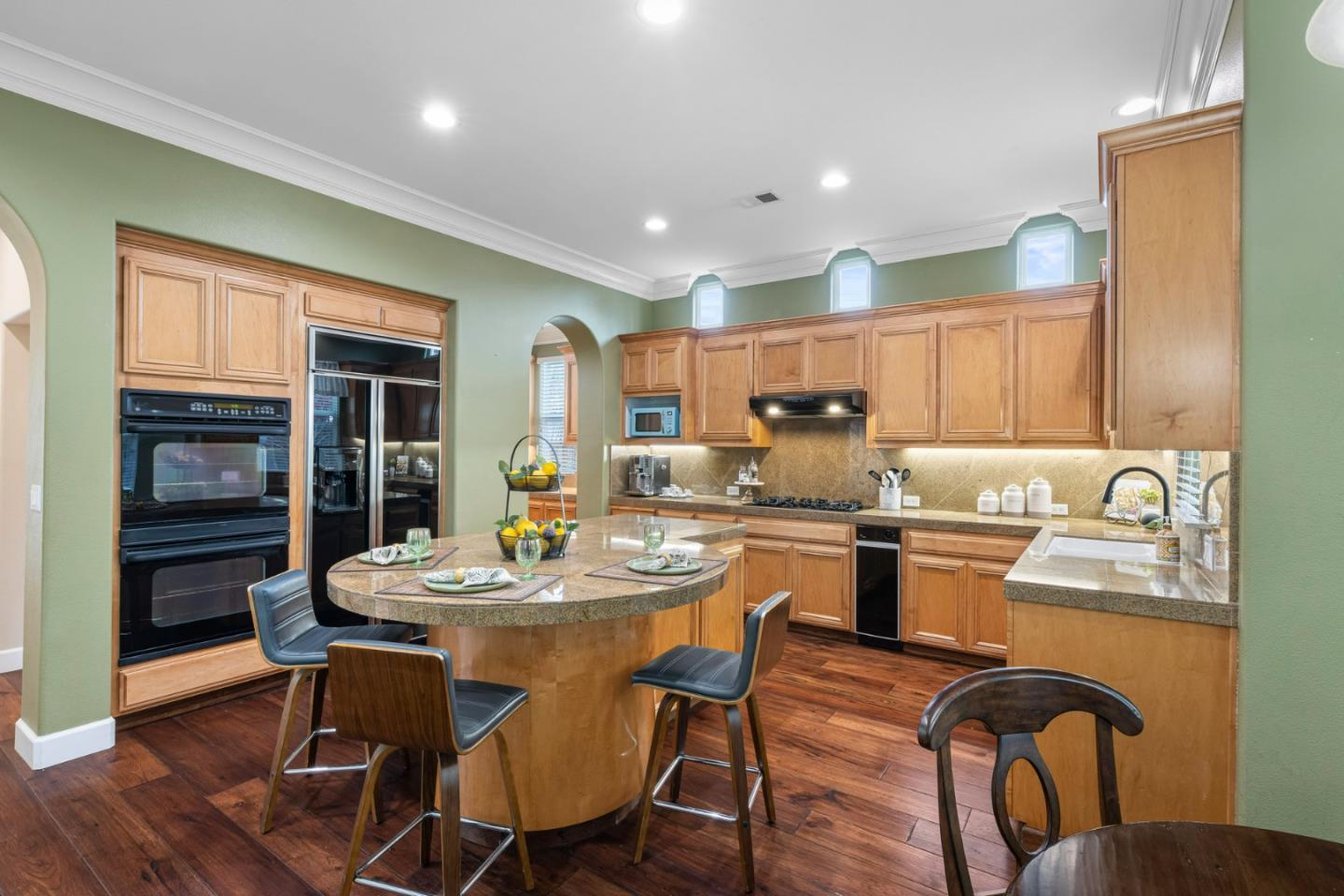 Detail Gallery Image 16 of 79 For 2555 Muirfield Way, Gilroy,  CA 95020 - 4 Beds | 3/1 Baths