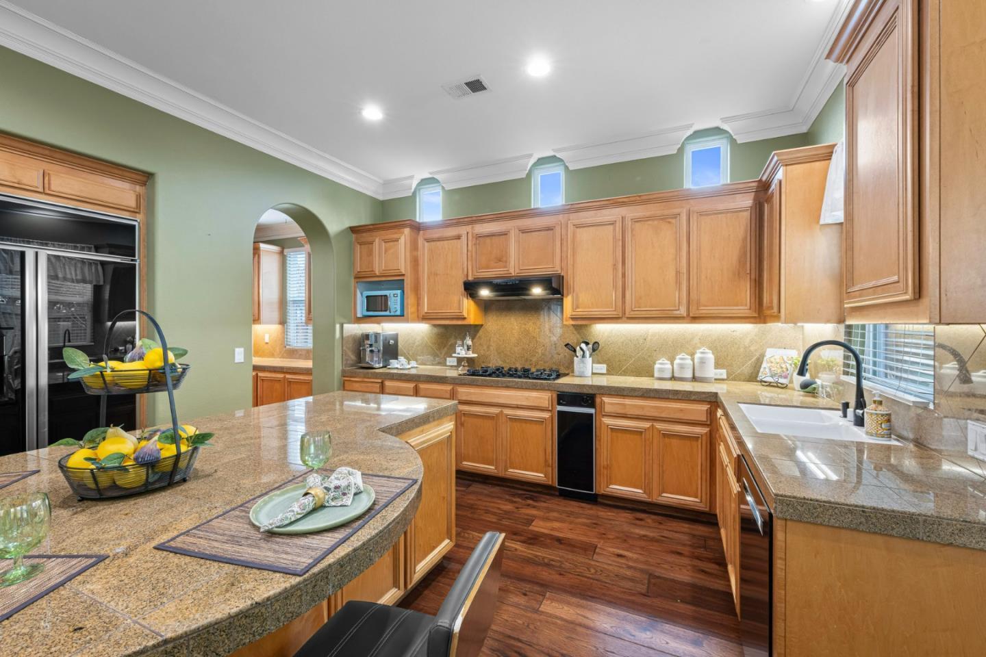 Detail Gallery Image 17 of 79 For 2555 Muirfield Way, Gilroy,  CA 95020 - 4 Beds | 3/1 Baths