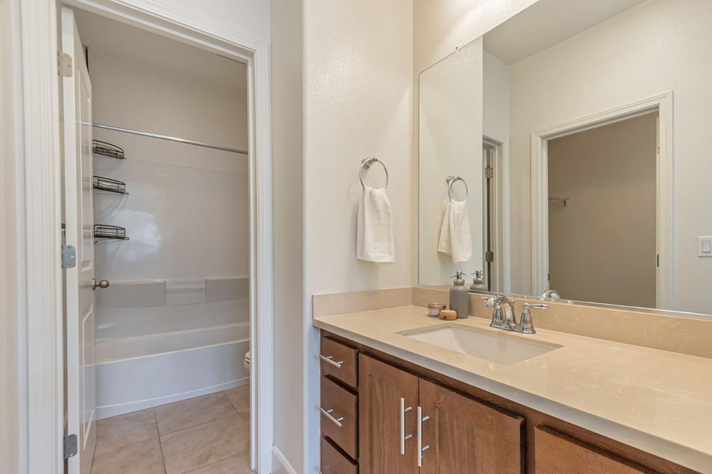 Detail Gallery Image 19 of 33 For 38984 Primula Ter, Newark,  CA 94560 - 3 Beds | 3 Baths