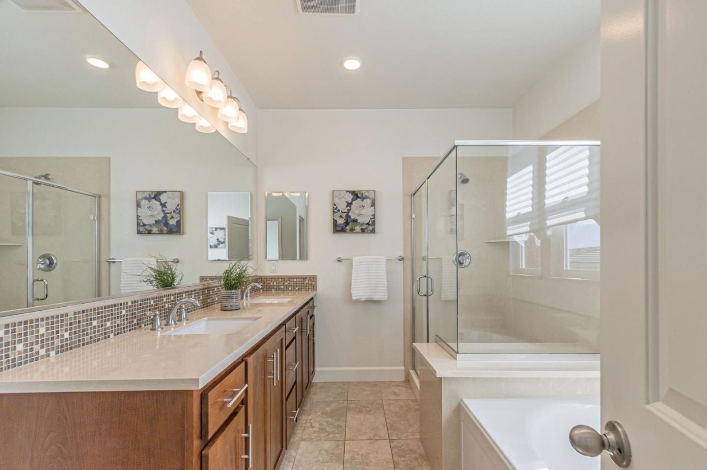 Detail Gallery Image 22 of 33 For 38984 Primula Ter, Newark,  CA 94560 - 3 Beds | 3 Baths