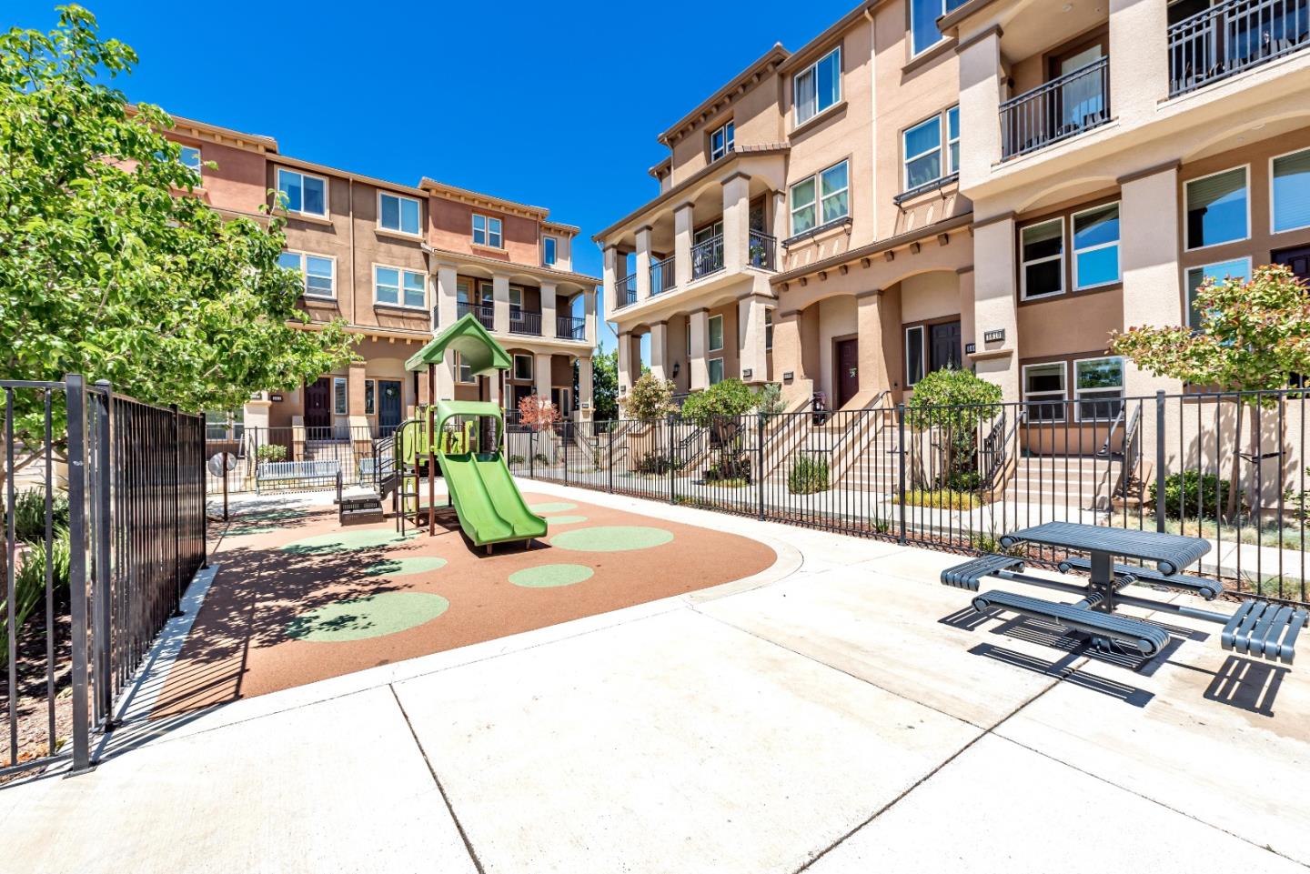 Detail Gallery Image 32 of 33 For 38984 Primula Ter, Newark,  CA 94560 - 3 Beds | 3 Baths