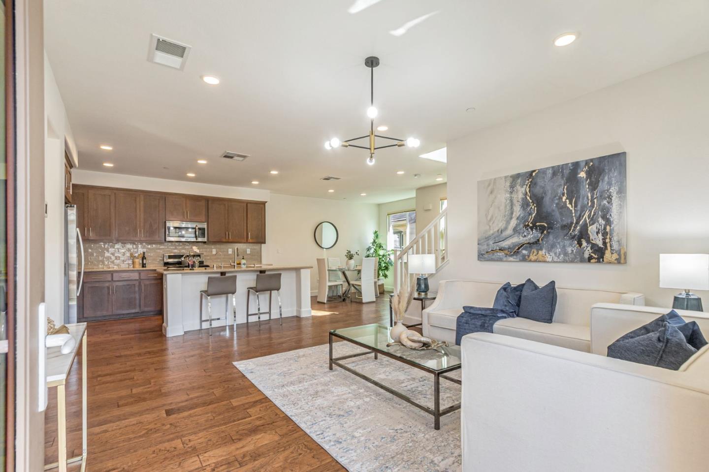 Detail Gallery Image 4 of 33 For 38984 Primula Ter, Newark,  CA 94560 - 3 Beds | 3 Baths