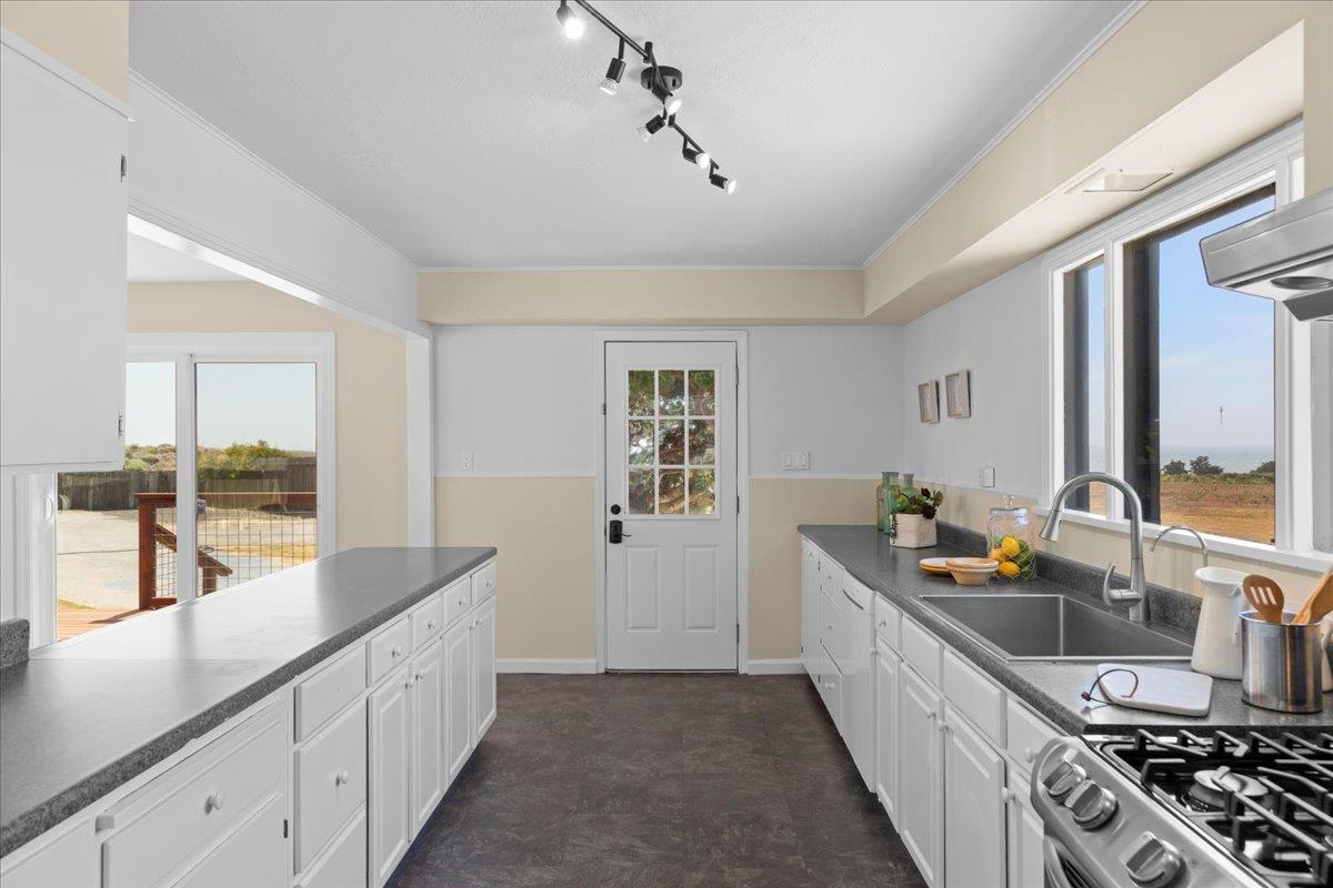 Detail Gallery Image 25 of 63 For 1263 Reservoir Rd, Pescadero,  CA 94060 - 3 Beds | 2 Baths