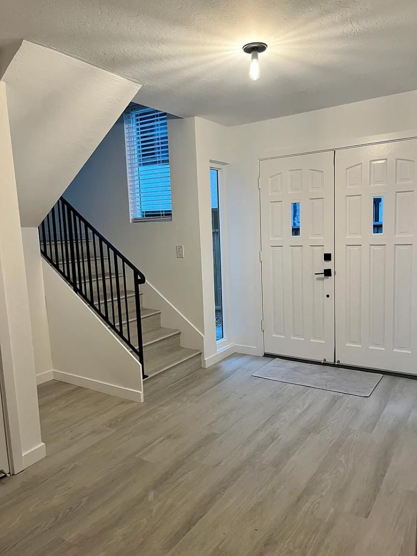 Detail Gallery Image 12 of 37 For 2090-2092 Penasquitas Dr, Aptos,  CA 95003 - 4 Beds | 4/1 Baths