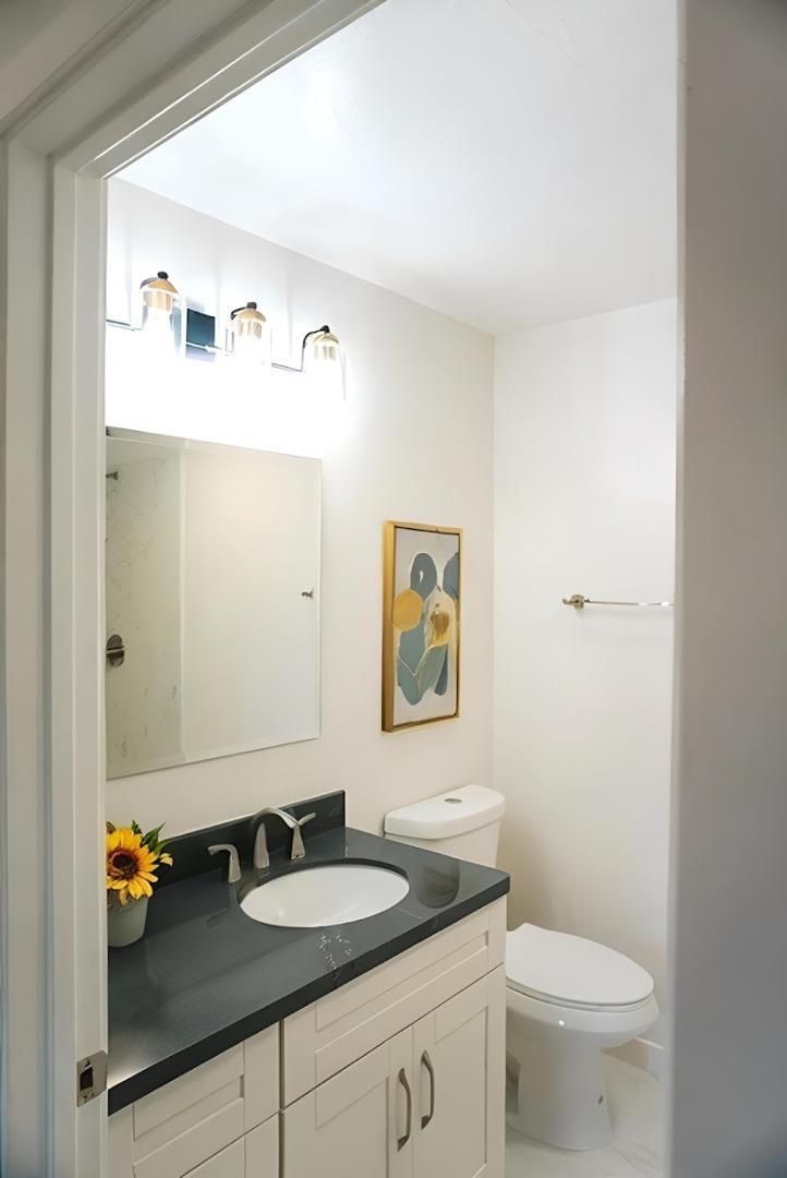Detail Gallery Image 21 of 37 For 2090-2092 Penasquitas Dr, Aptos,  CA 95003 - 4 Beds | 4/1 Baths