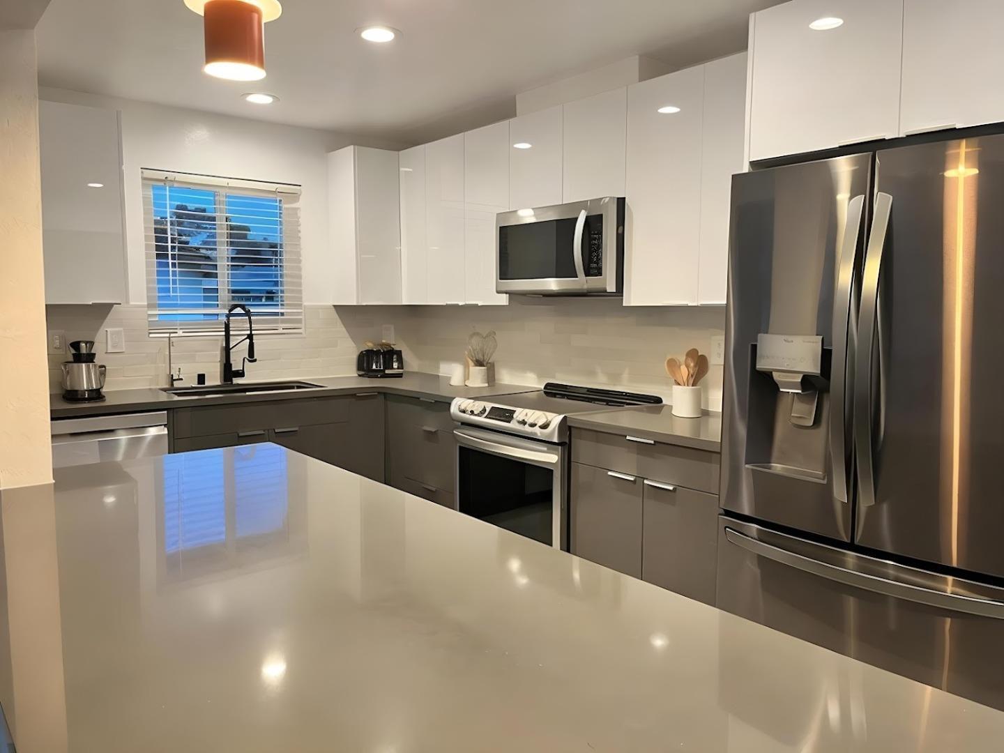 Detail Gallery Image 7 of 37 For 2090-2092 Penasquitas Dr, Aptos,  CA 95003 - 4 Beds | 4/1 Baths