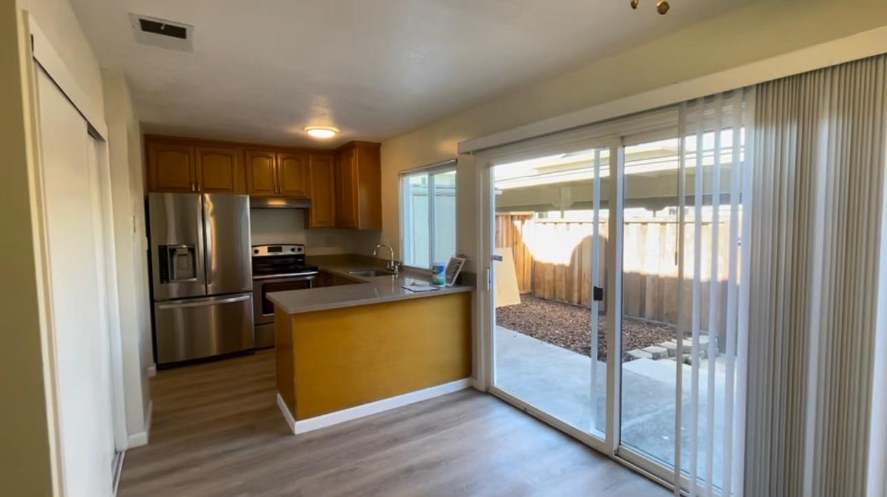 Detail Gallery Image 3 of 8 For 5504 Don Marcello Ct, San Jose,  CA 95123 - 3 Beds | 1/1 Baths