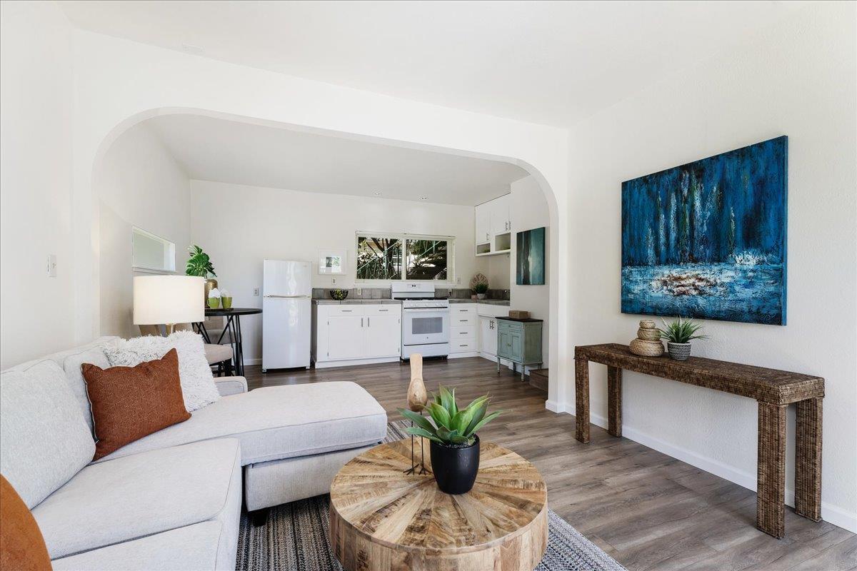 Detail Gallery Image 12 of 39 For 3140 Stanley Ave, Santa Cruz,  CA 95065 - 6 Beds | 4 Baths
