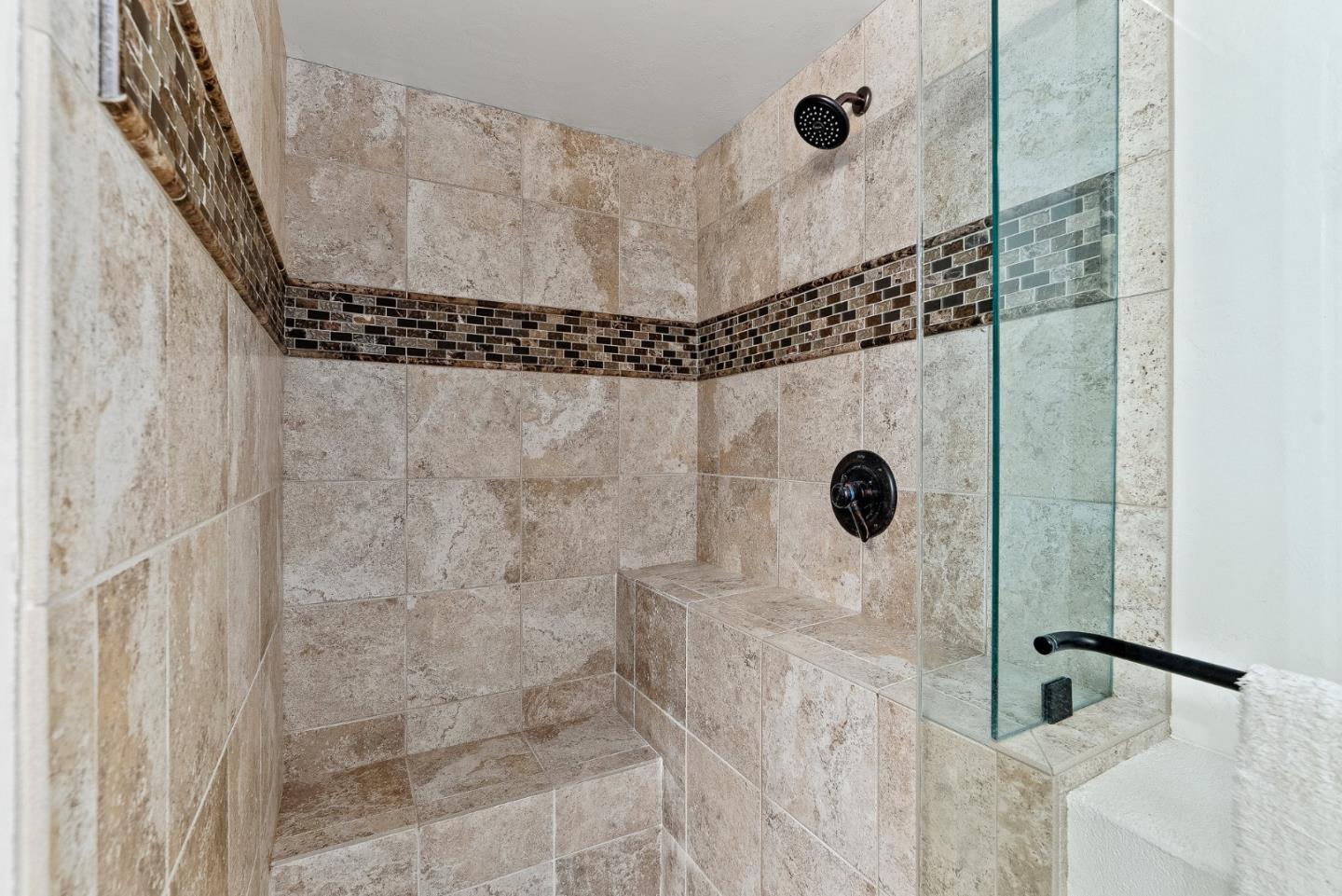 Detail Gallery Image 21 of 27 For 925 Cass St, Monterey,  CA 93940 - 3 Beds | 2 Baths