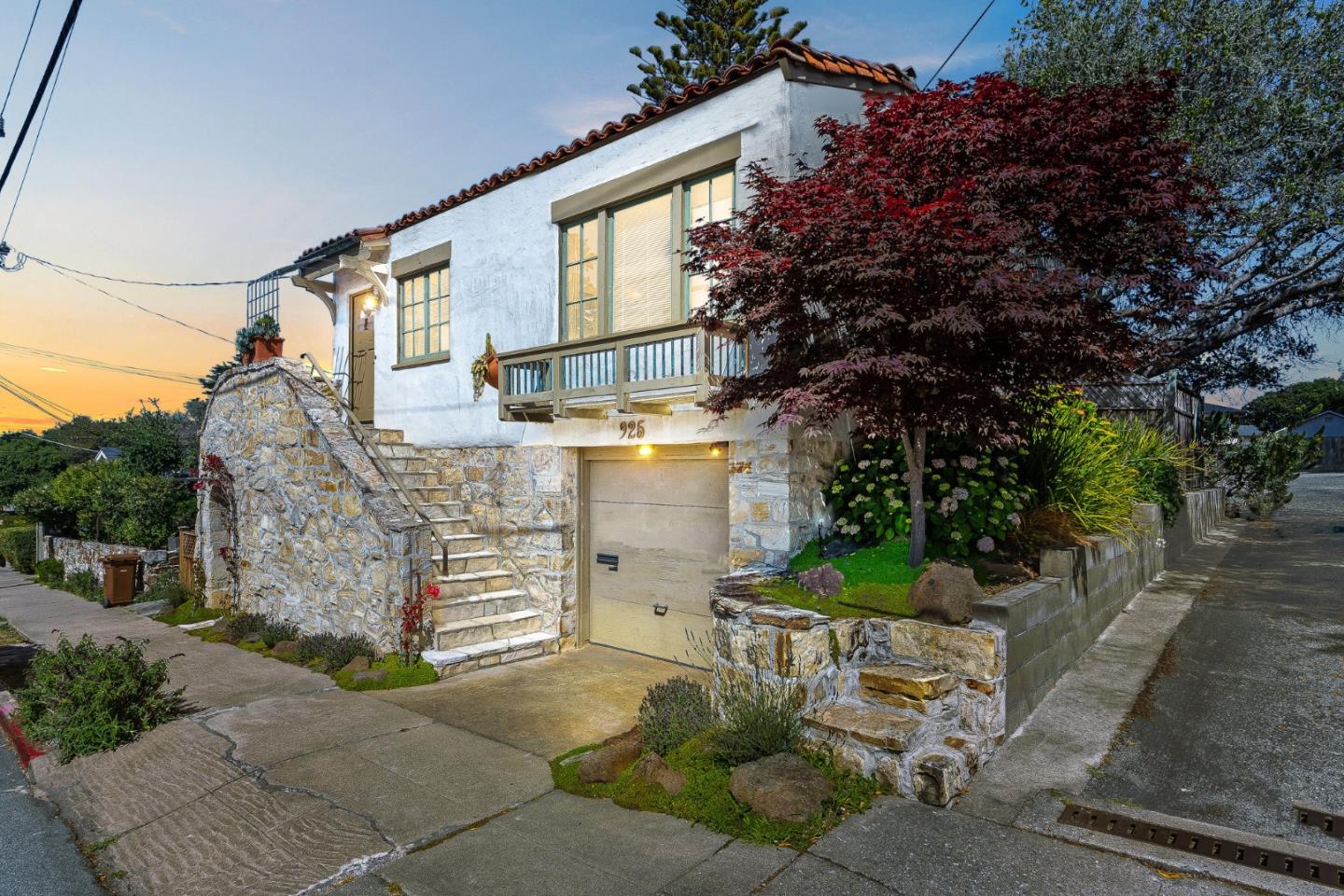 Detail Gallery Image 26 of 27 For 925 Cass St, Monterey,  CA 93940 - 3 Beds | 2 Baths