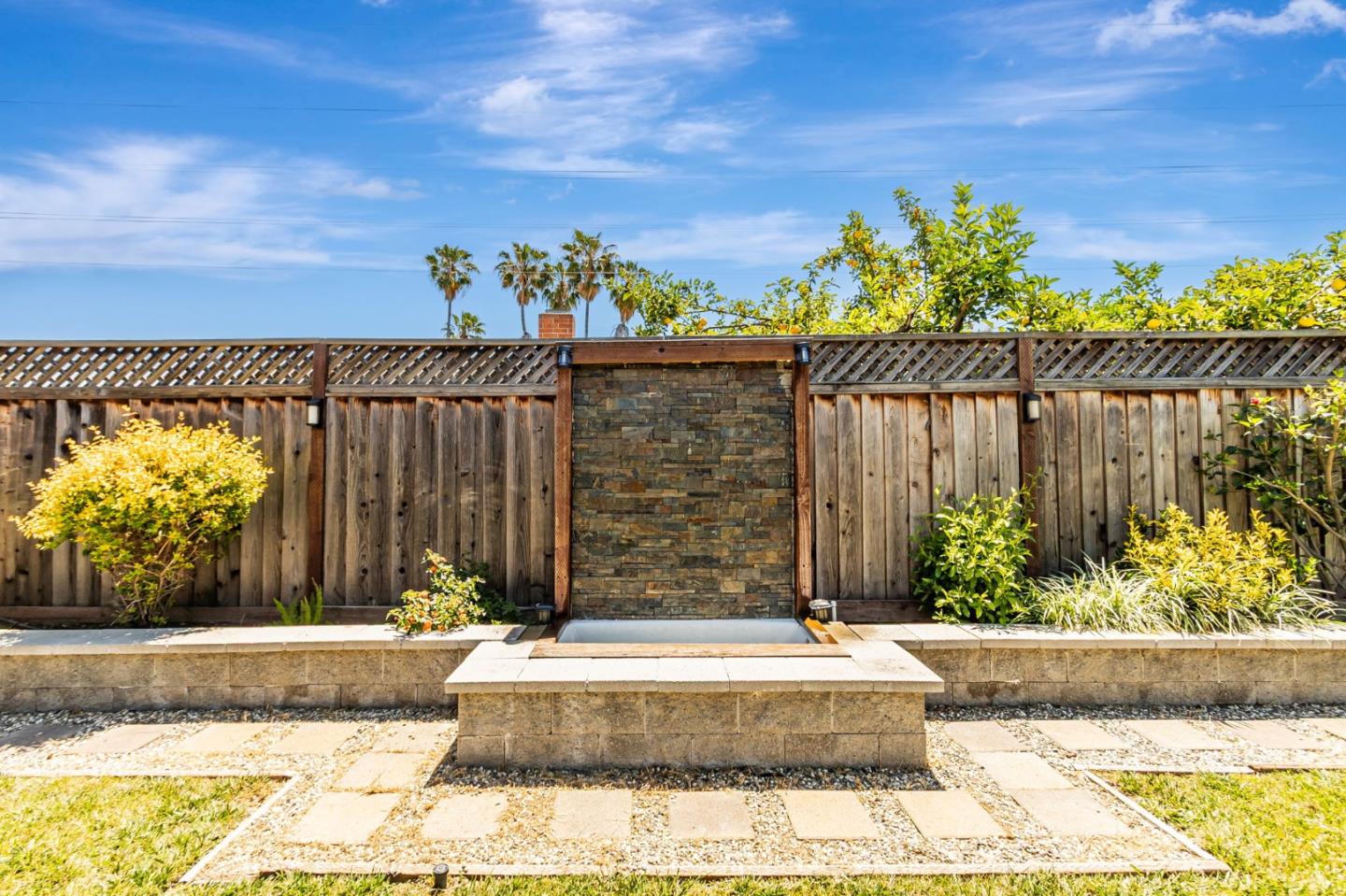 Detail Gallery Image 13 of 20 For 1570 Dina Ct, San Jose,  CA 95121 - 4 Beds | 2 Baths