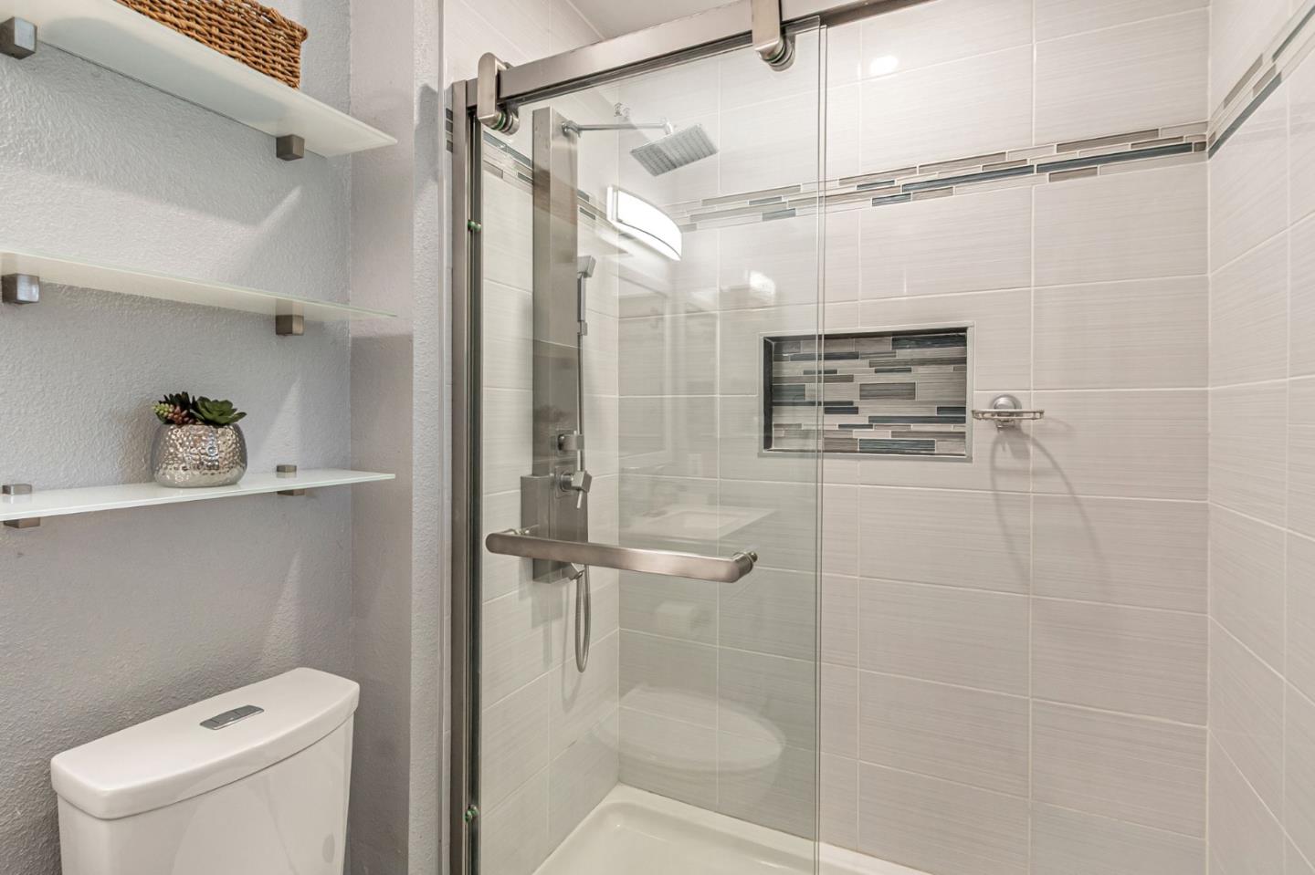 Detail Gallery Image 14 of 20 For 1570 Dina Ct, San Jose,  CA 95121 - 4 Beds | 2 Baths