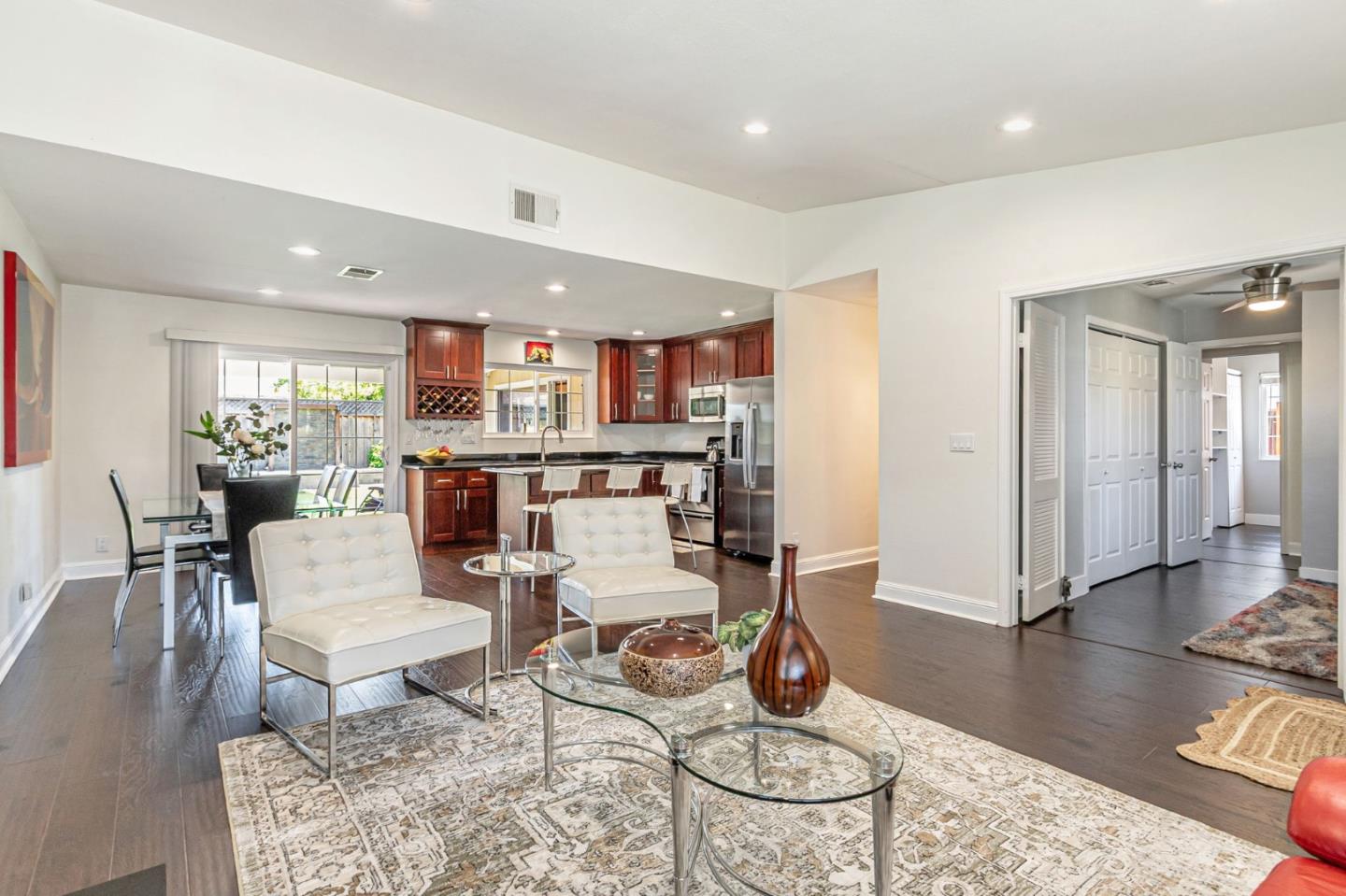 Detail Gallery Image 4 of 20 For 1570 Dina Ct, San Jose,  CA 95121 - 4 Beds | 2 Baths