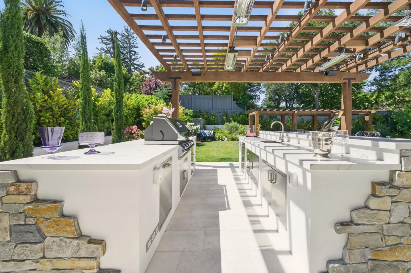 Detail Gallery Image 67 of 112 For 830 Bromfield Rd, San Mateo,  CA 94402 - 4 Beds | 4/2 Baths