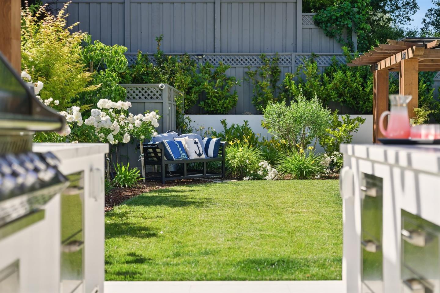 Detail Gallery Image 70 of 112 For 830 Bromfield Rd, San Mateo,  CA 94402 - 4 Beds | 4/2 Baths