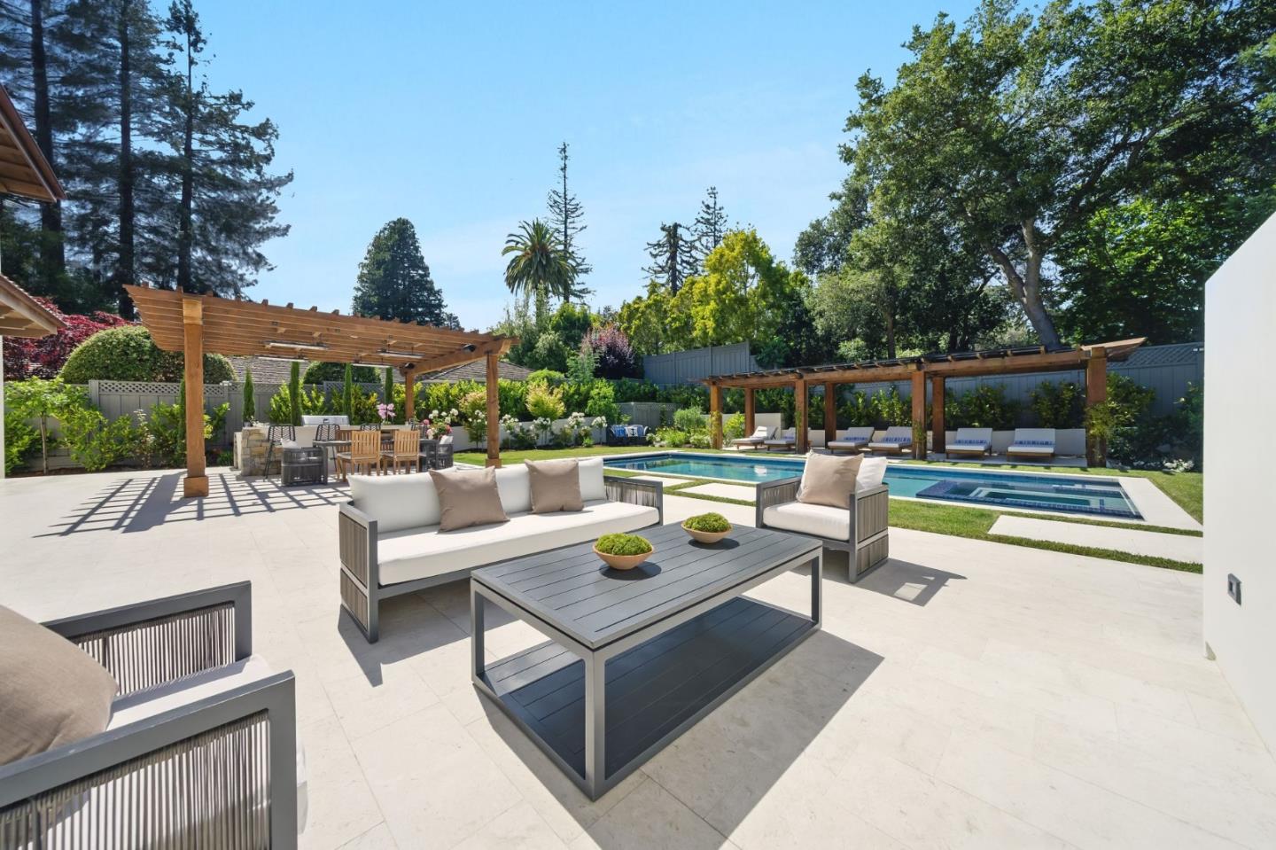 Detail Gallery Image 71 of 112 For 830 Bromfield Rd, San Mateo,  CA 94402 - 4 Beds | 4/2 Baths