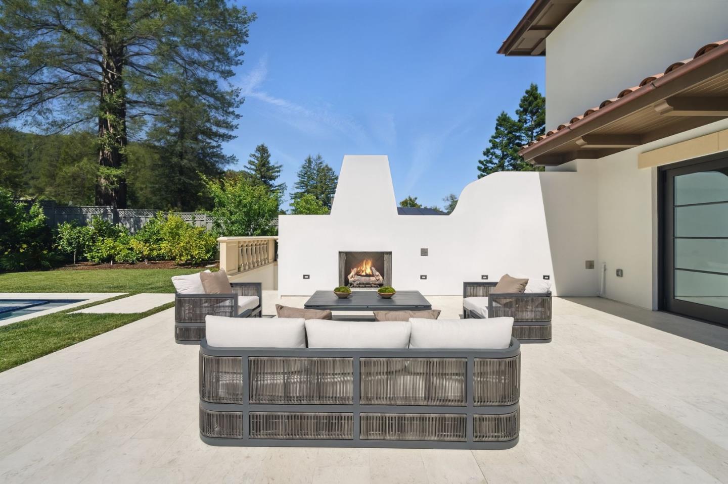 Detail Gallery Image 72 of 112 For 830 Bromfield Rd, San Mateo,  CA 94402 - 4 Beds | 4/2 Baths