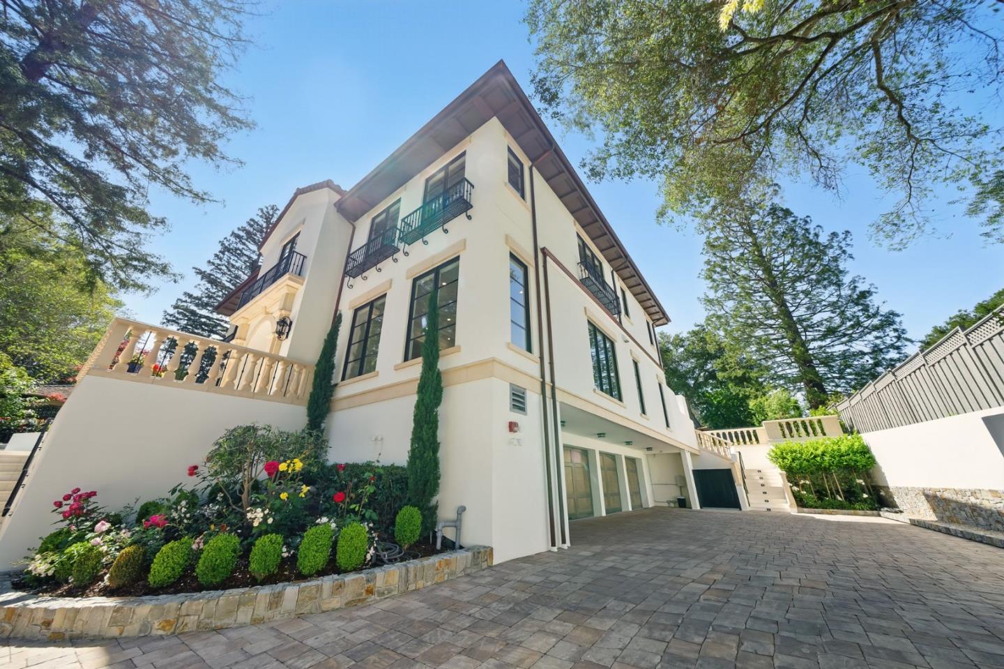 Detail Gallery Image 85 of 112 For 830 Bromfield Rd, San Mateo,  CA 94402 - 4 Beds | 4/2 Baths