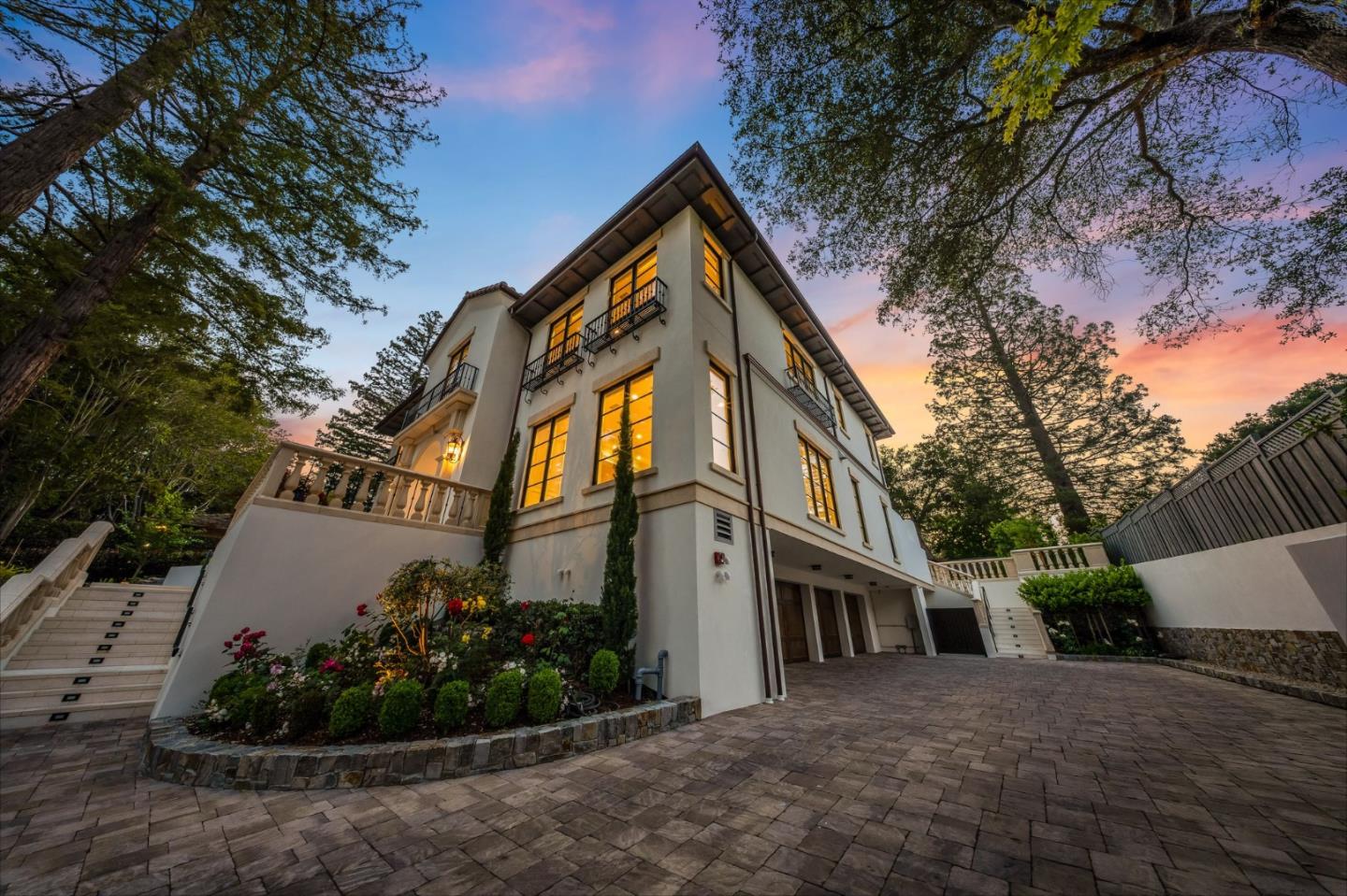 Detail Gallery Image 95 of 112 For 830 Bromfield Rd, San Mateo,  CA 94402 - 4 Beds | 4/2 Baths