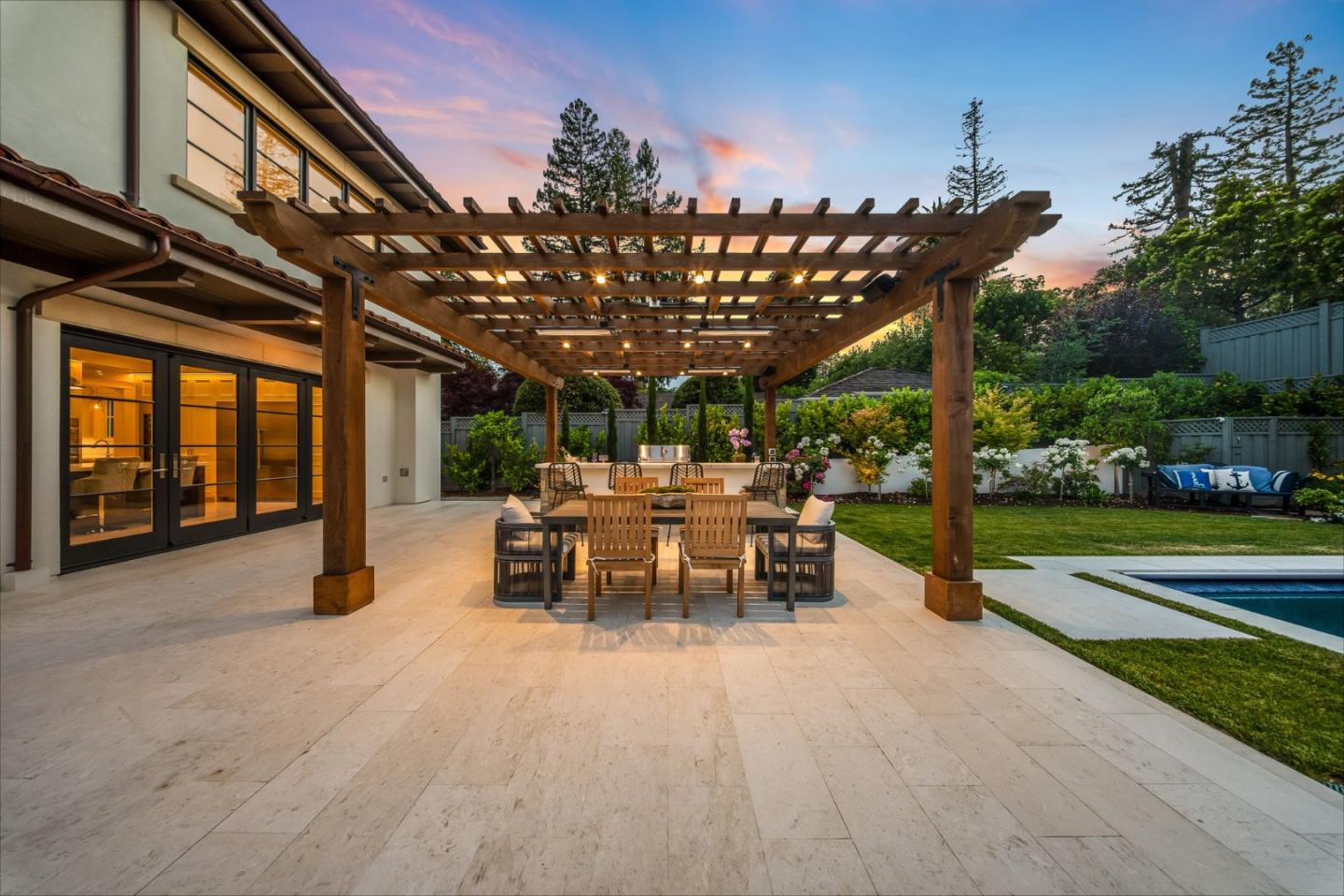 Detail Gallery Image 97 of 112 For 830 Bromfield Rd, San Mateo,  CA 94402 - 4 Beds | 4/2 Baths