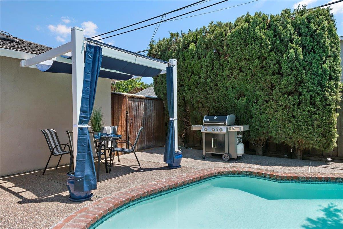 Detail Gallery Image 18 of 22 For 1340 Sierra Mar Dr, San Jose,  CA 95118 - 3 Beds | 2 Baths