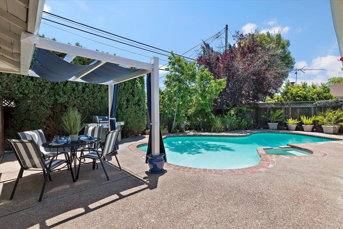 Detail Gallery Image 19 of 22 For 1340 Sierra Mar Dr, San Jose,  CA 95118 - 3 Beds | 2 Baths