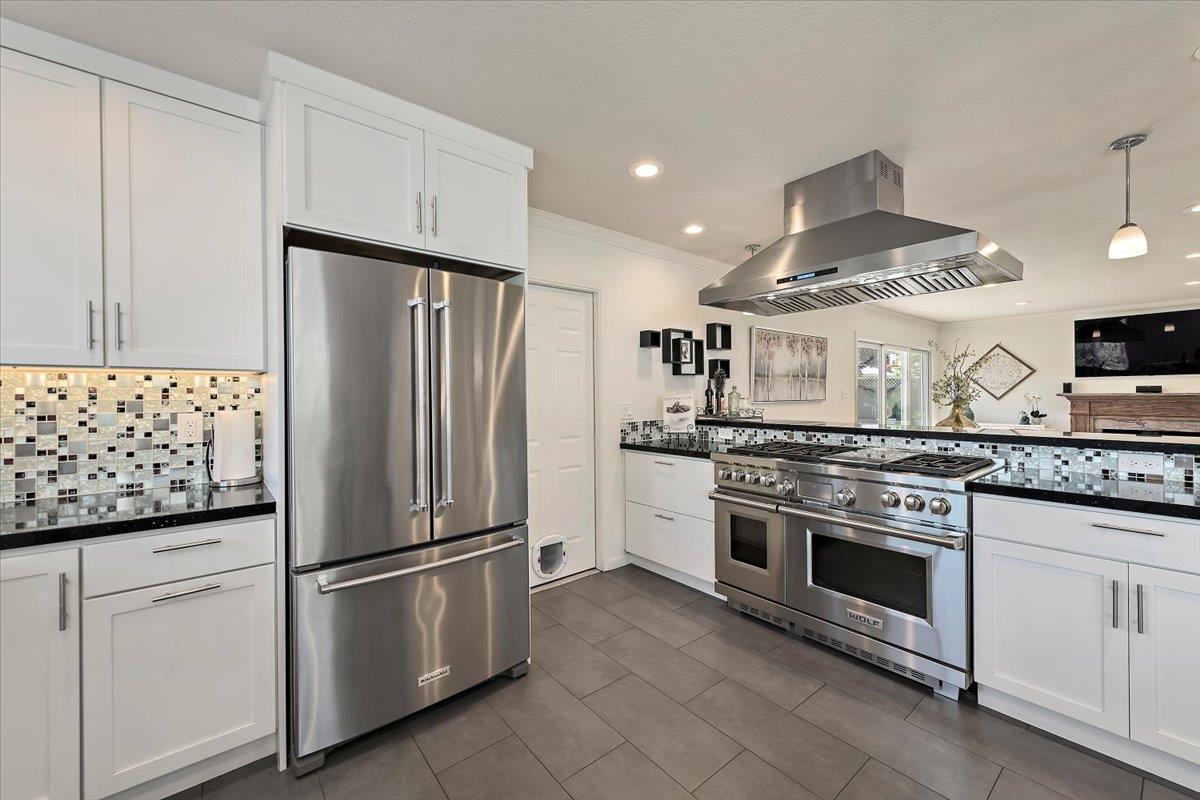 Detail Gallery Image 5 of 22 For 1340 Sierra Mar Dr, San Jose,  CA 95118 - 3 Beds | 2 Baths