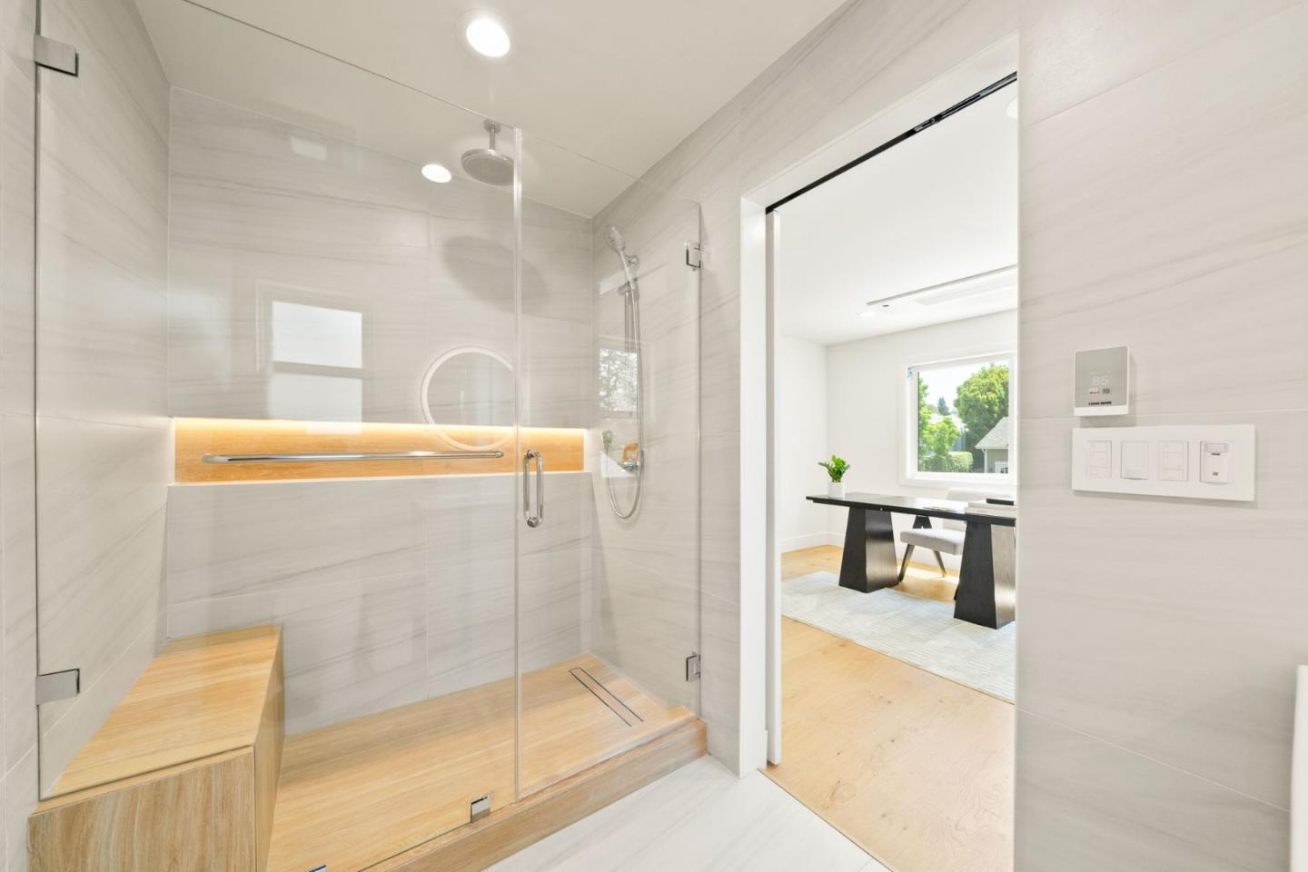 Detail Gallery Image 11 of 72 For 1025 Walnut St, San Carlos,  CA 94070 - 4 Beds | 4 Baths