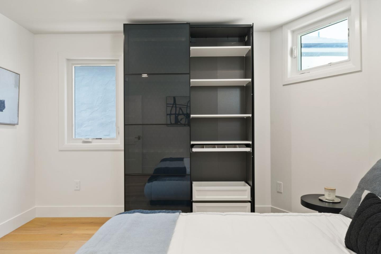 Detail Gallery Image 15 of 72 For 1025 Walnut St, San Carlos,  CA 94070 - 4 Beds | 4 Baths