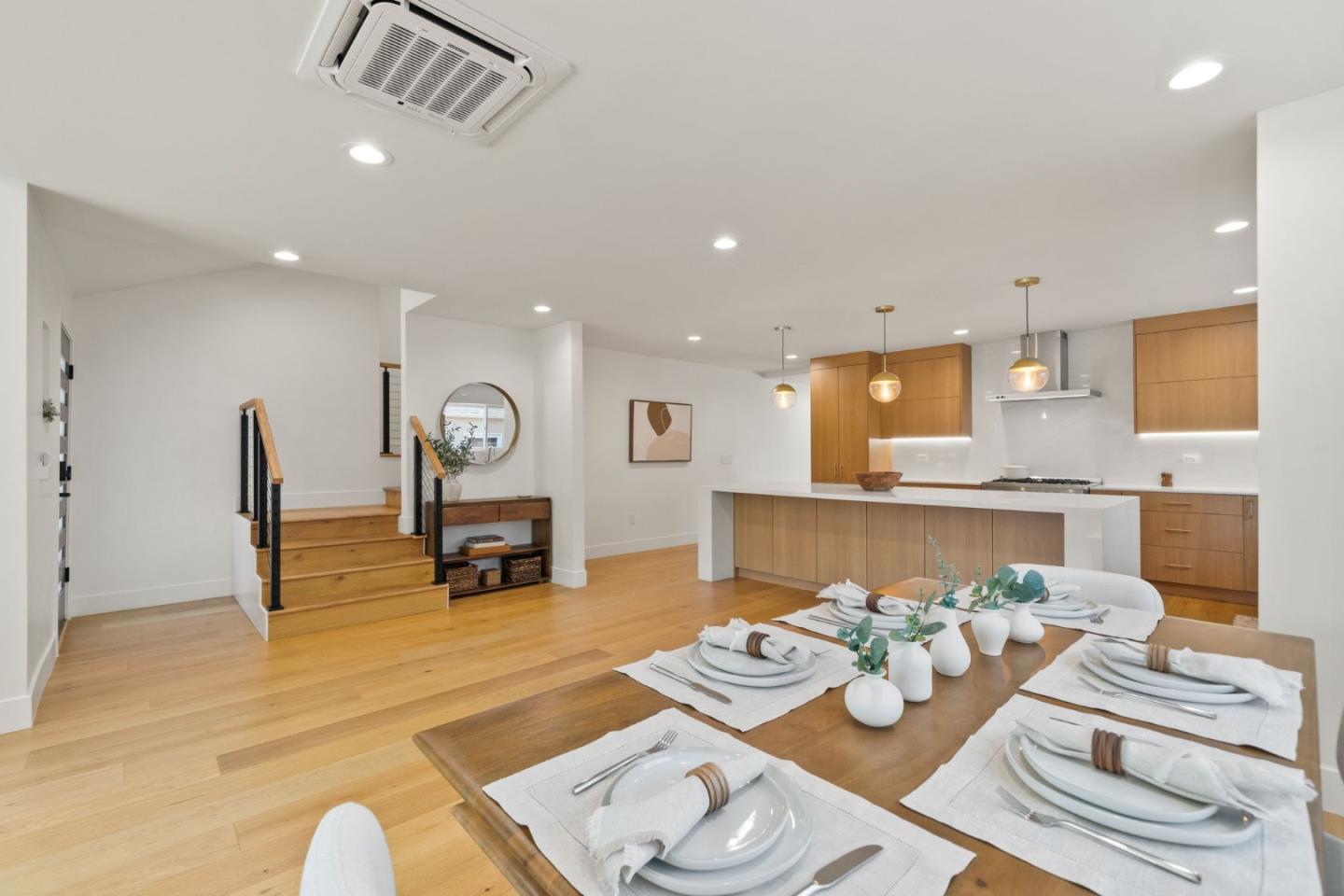 Detail Gallery Image 21 of 72 For 1025 Walnut St, San Carlos,  CA 94070 - 4 Beds | 4 Baths