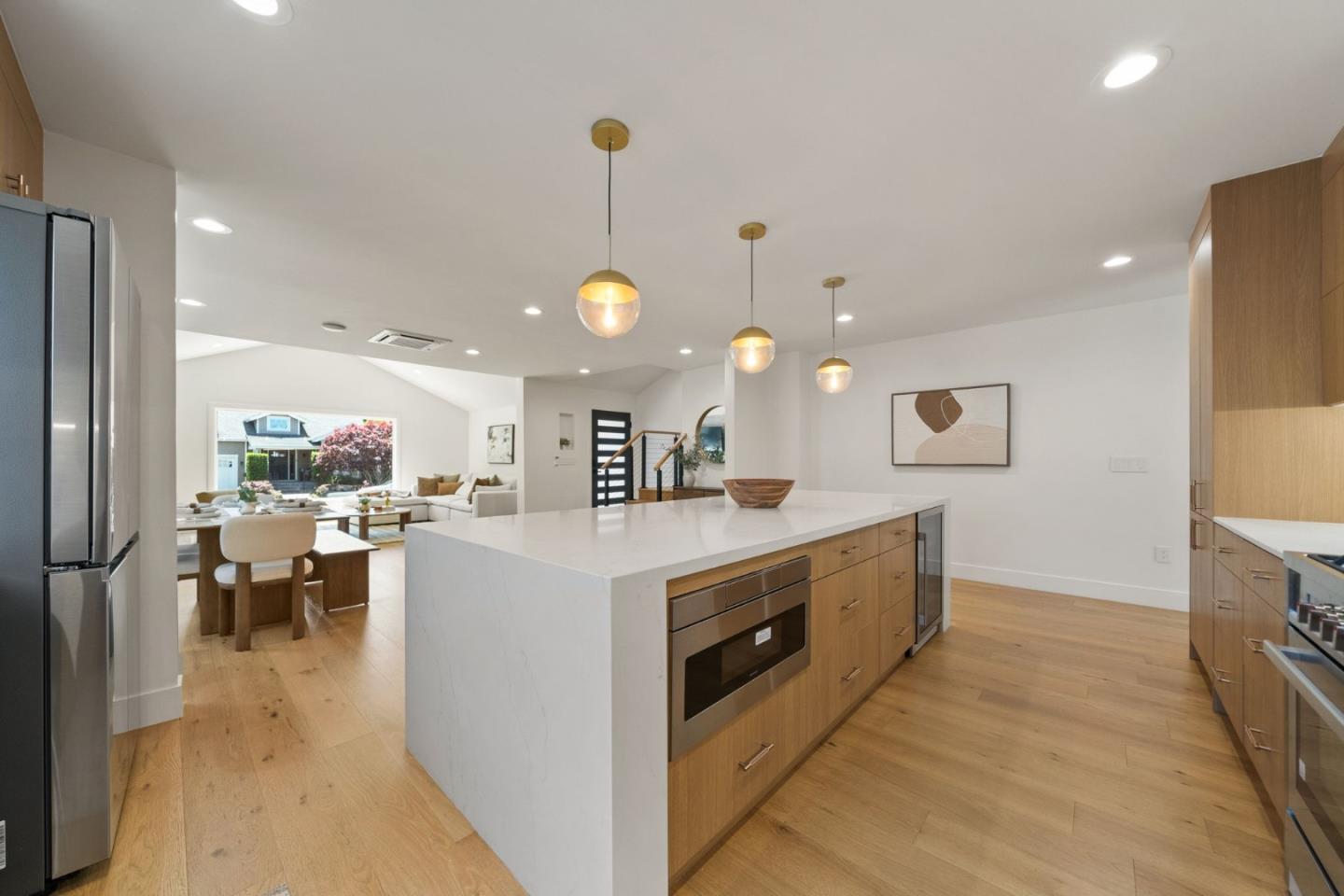 Detail Gallery Image 24 of 72 For 1025 Walnut St, San Carlos,  CA 94070 - 4 Beds | 4 Baths