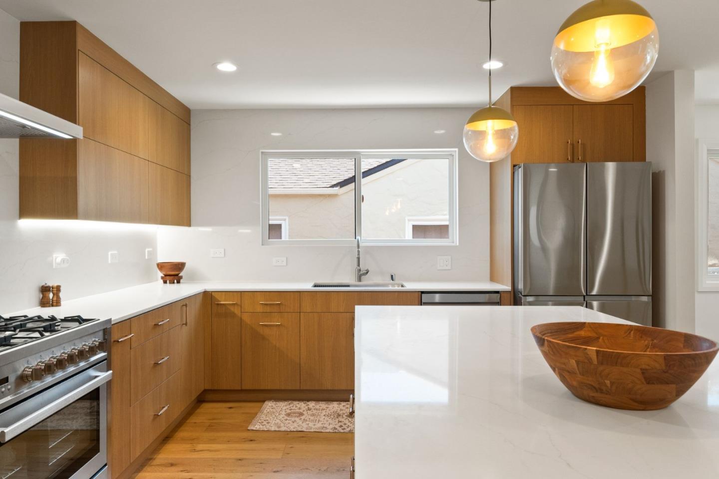 Detail Gallery Image 27 of 72 For 1025 Walnut St, San Carlos,  CA 94070 - 4 Beds | 4 Baths