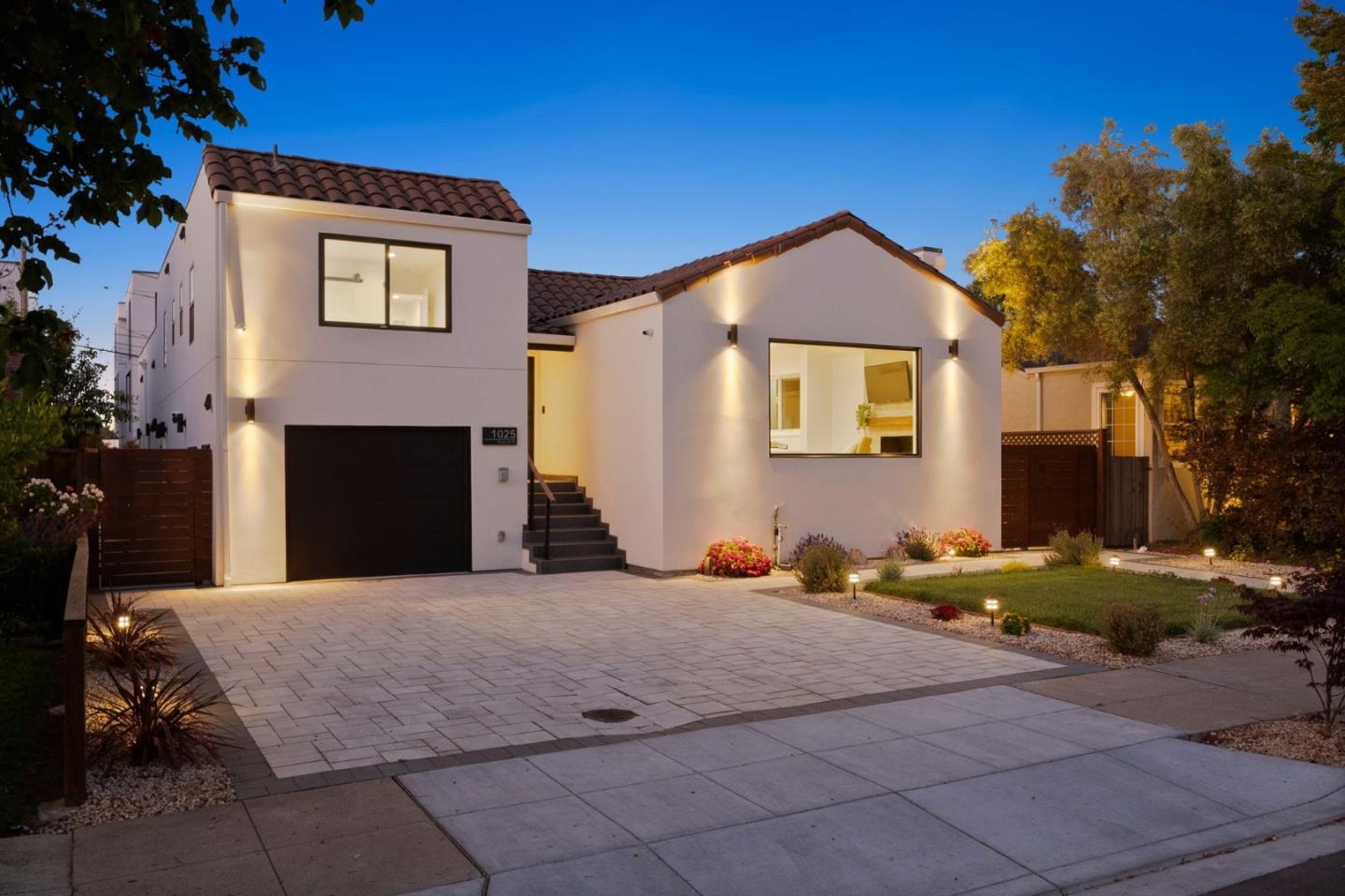 Detail Gallery Image 3 of 72 For 1025 Walnut St, San Carlos,  CA 94070 - 4 Beds | 4 Baths